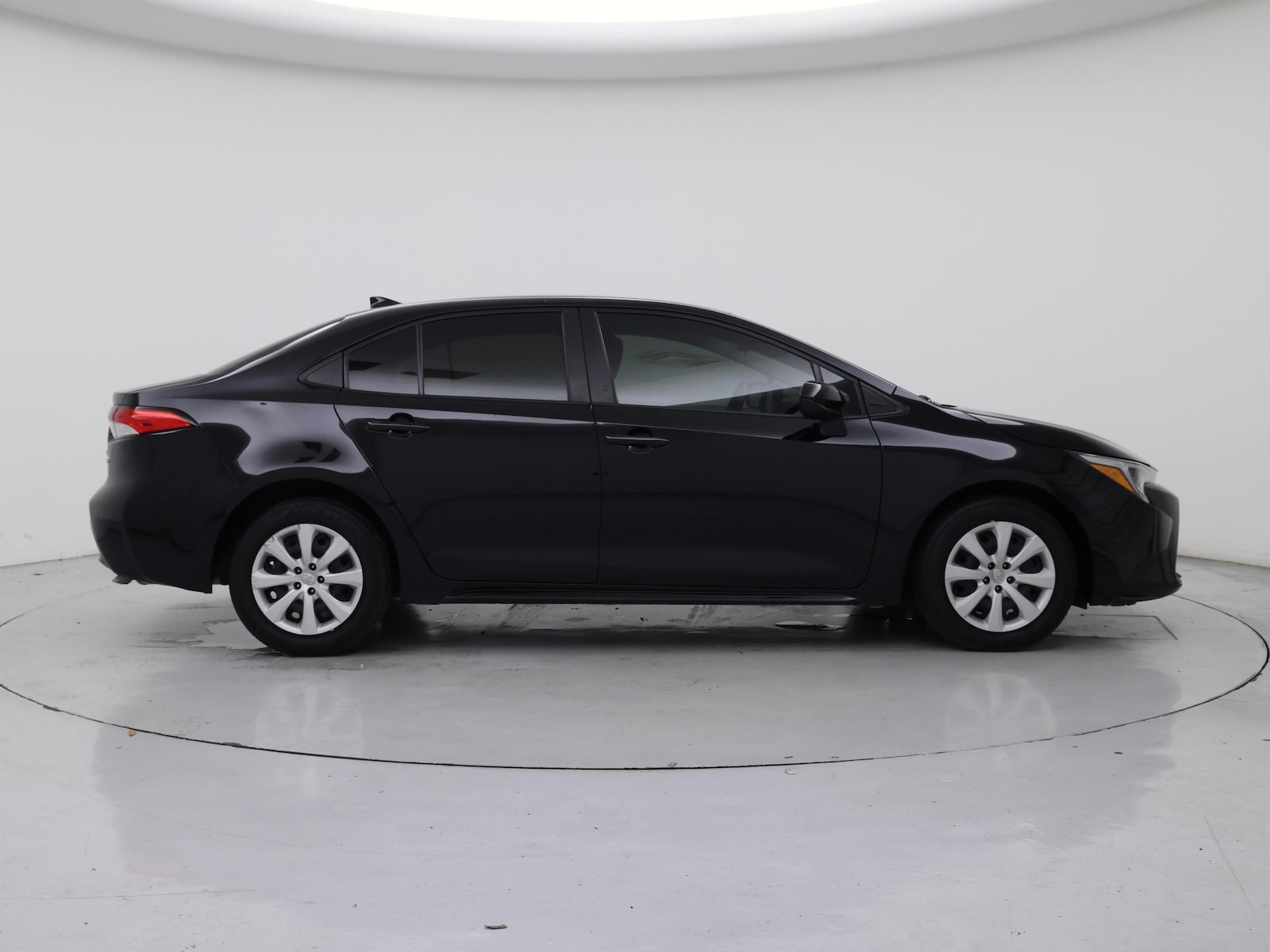 2024 Toyota Corolla LE - Photo 8