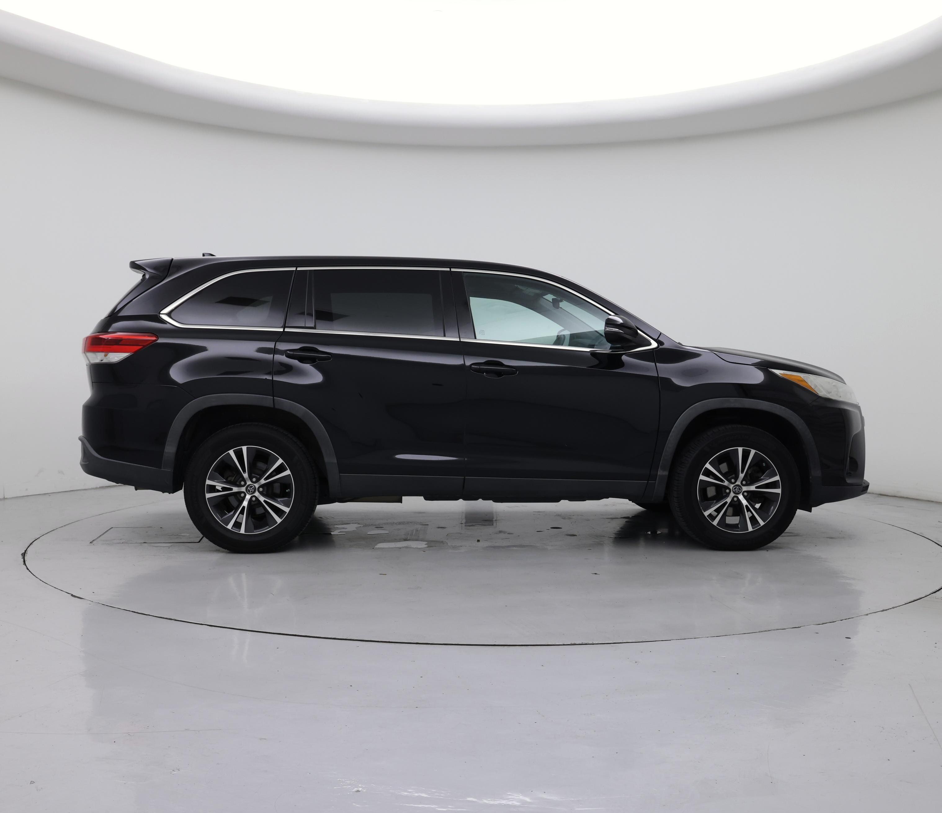 Thumbnail: 2019 Toyota Highlander - 7