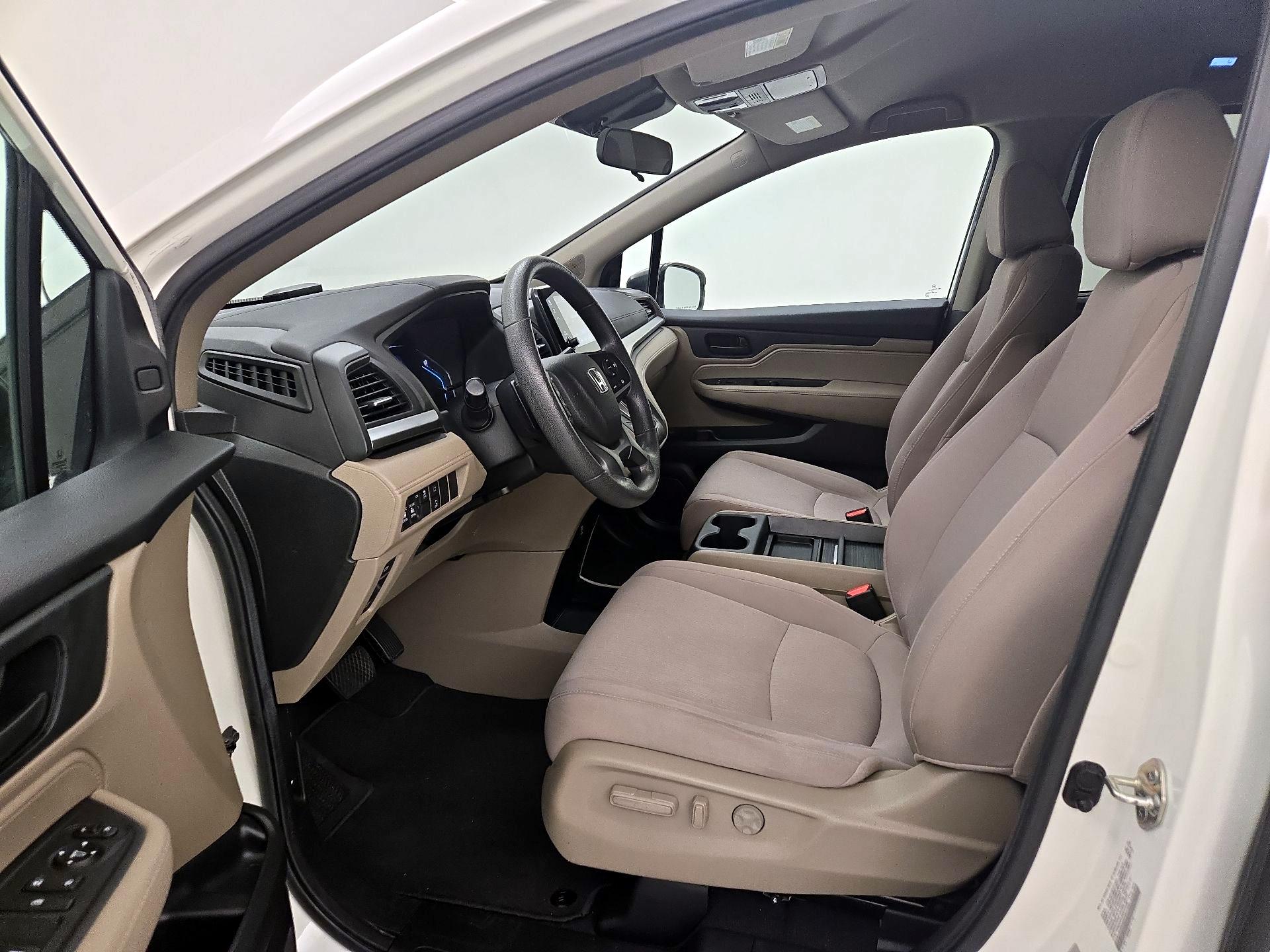 Thumbnail: 2019 Honda Odyssey - 11