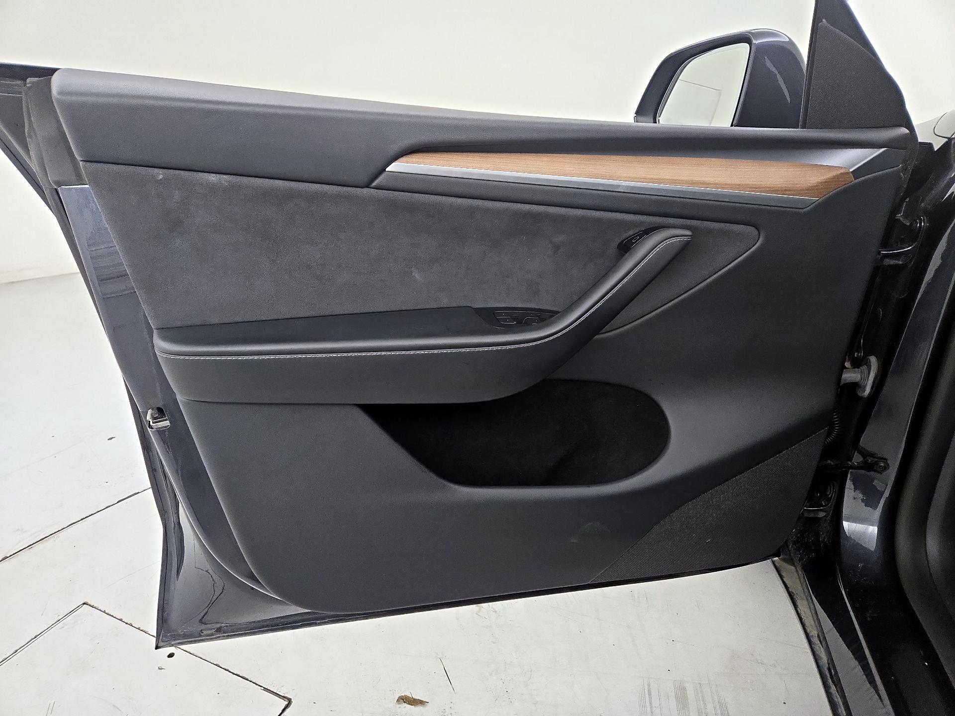 Thumbnail: 2024 Tesla Model Y - 12