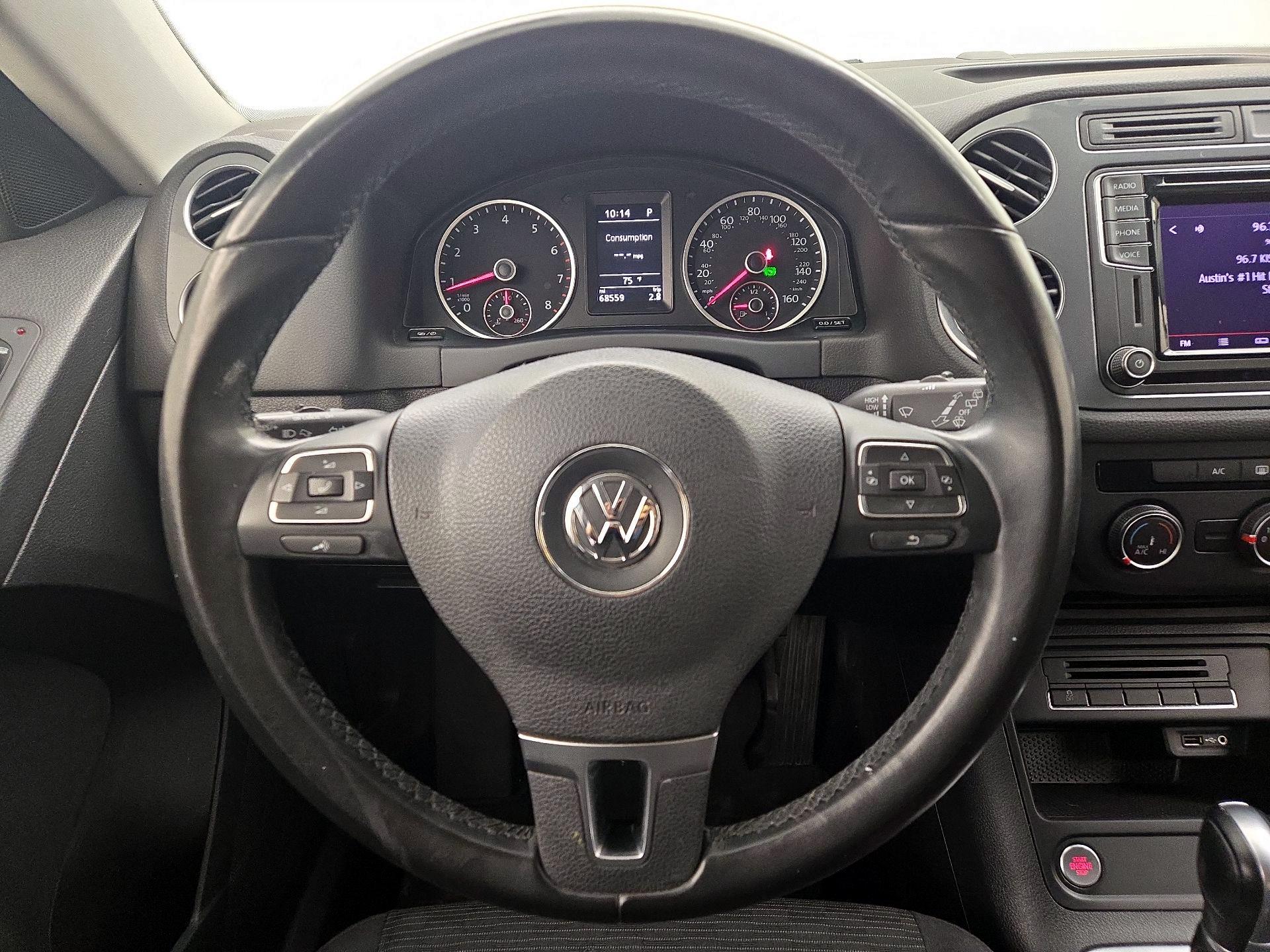 Thumbnail: 2017 Volkswagen Tiguan - 10