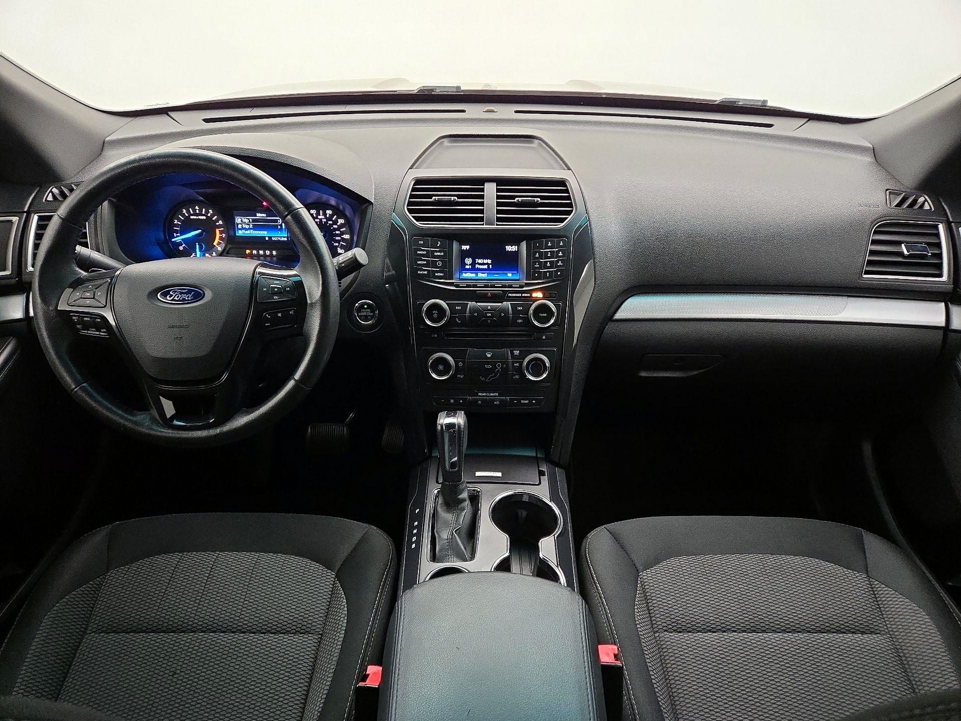 Thumbnail: 2016 Ford Explorer - 9