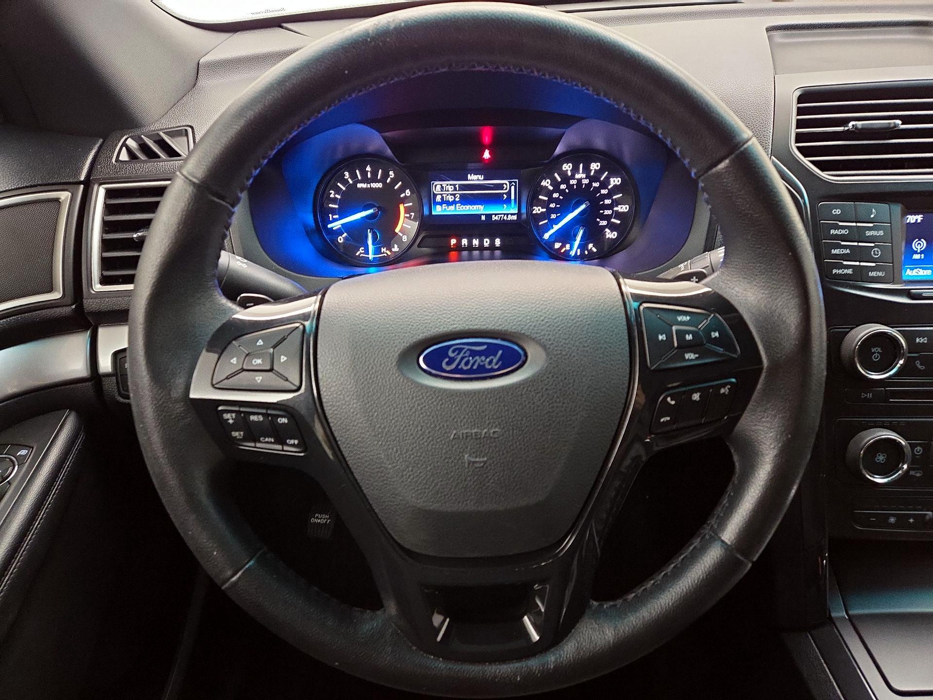 Thumbnail: 2016 Ford Explorer - 10