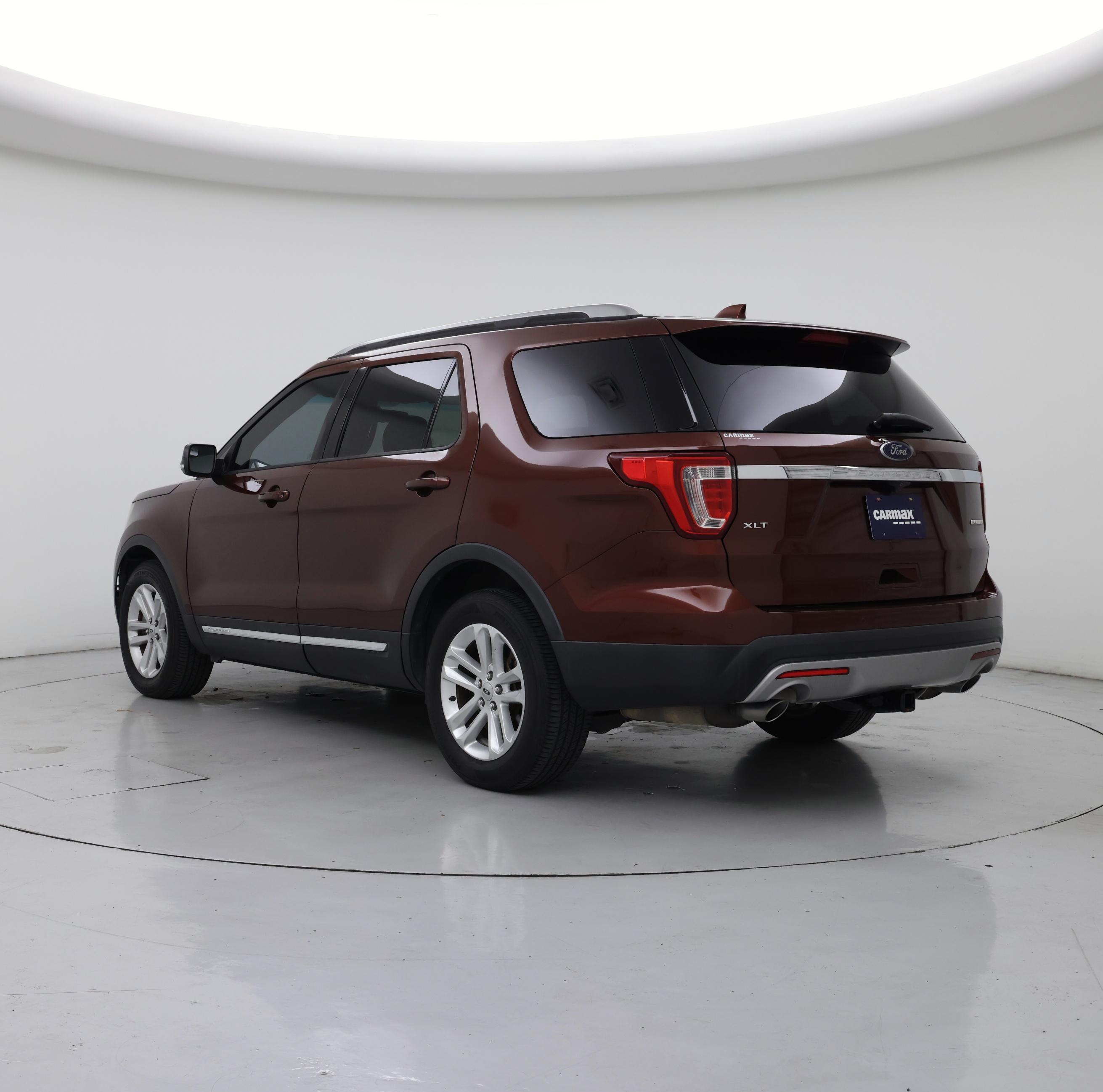 Thumbnail: 2016 Ford Explorer - 2