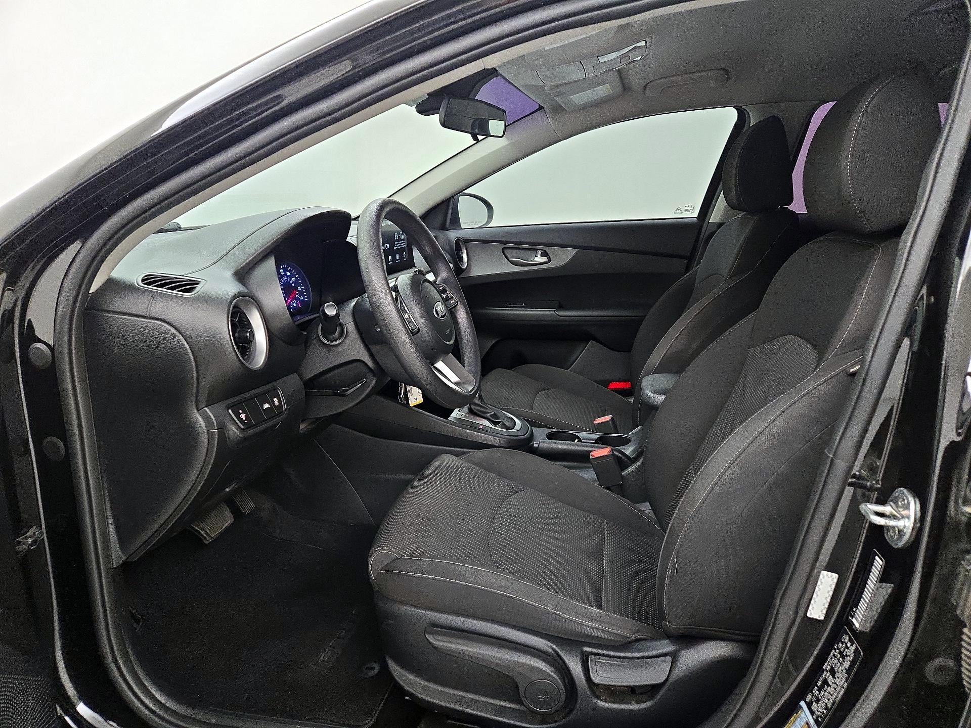 Thumbnail: 2019 Kia Forte - 11