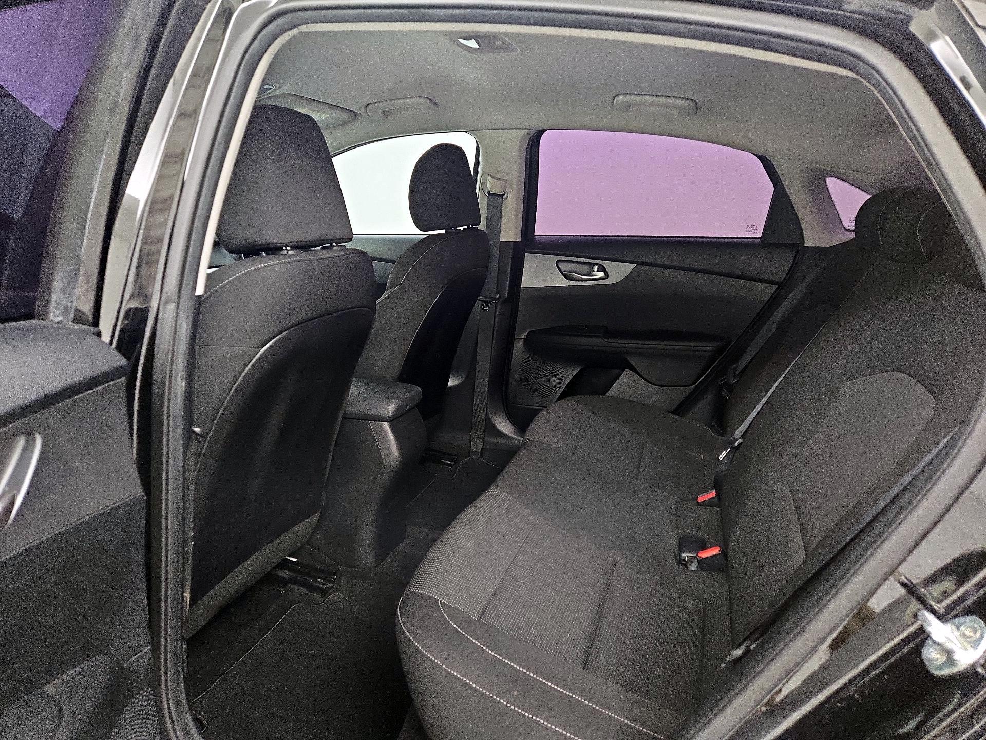 Thumbnail: 2019 Kia Forte - 19