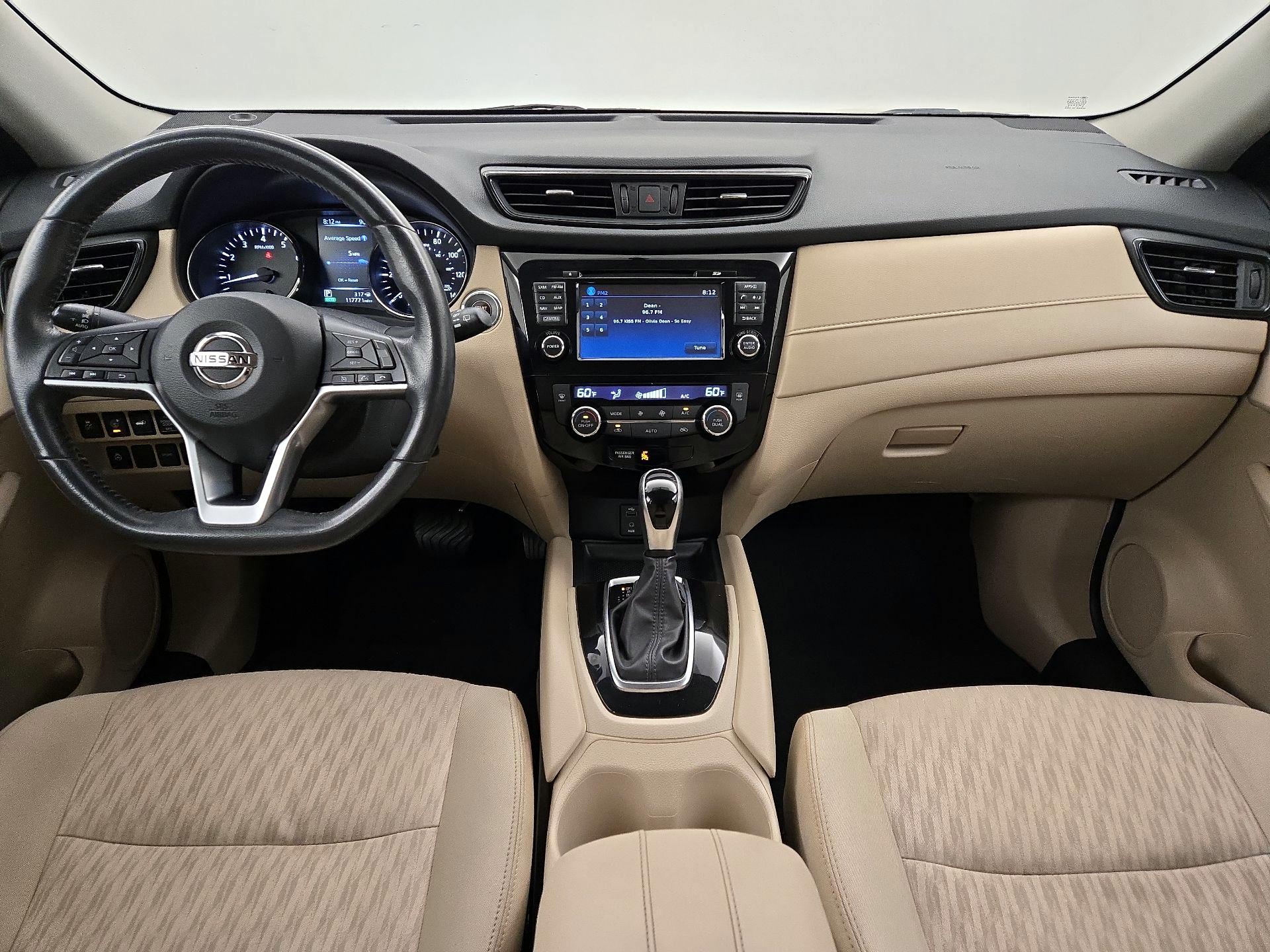 Thumbnail: 2017 Nissan Rogue - 9