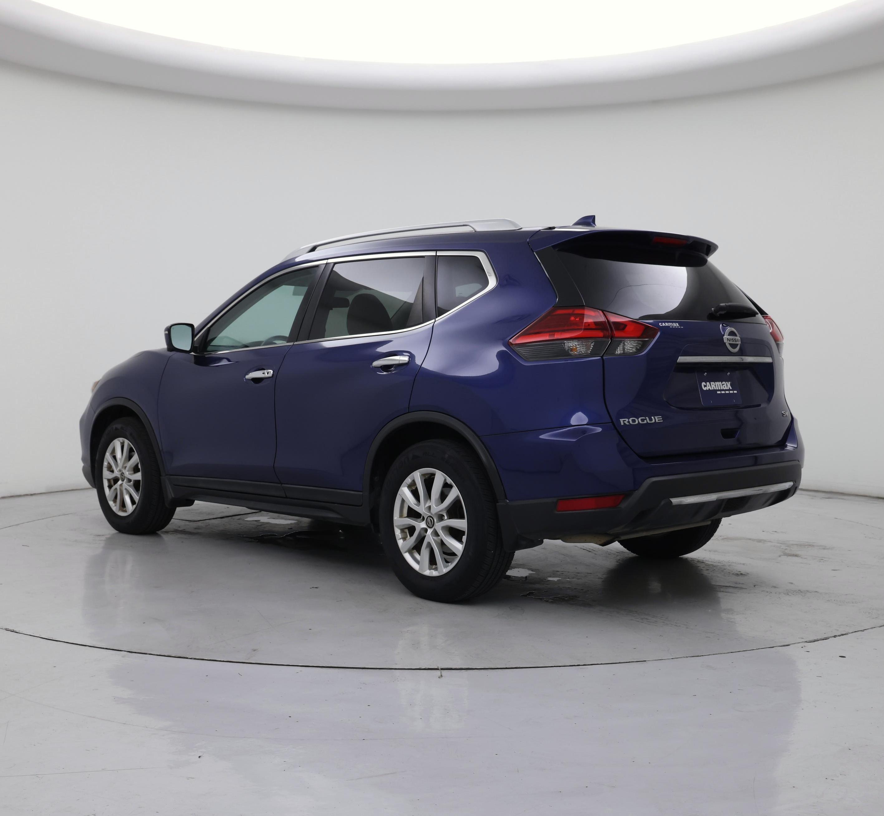 Thumbnail: 2017 Nissan Rogue - 2
