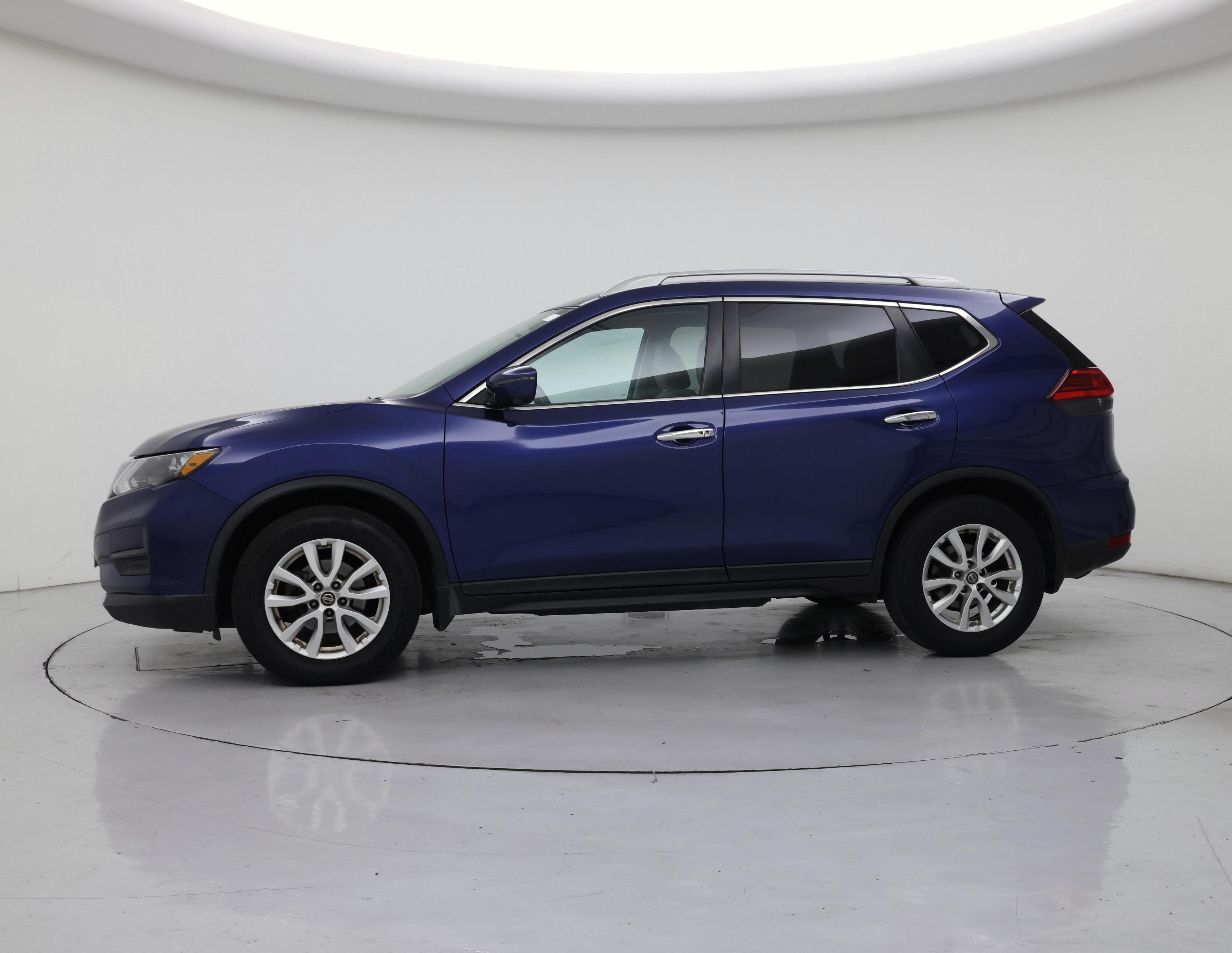 Thumbnail: 2017 Nissan Rogue - 3