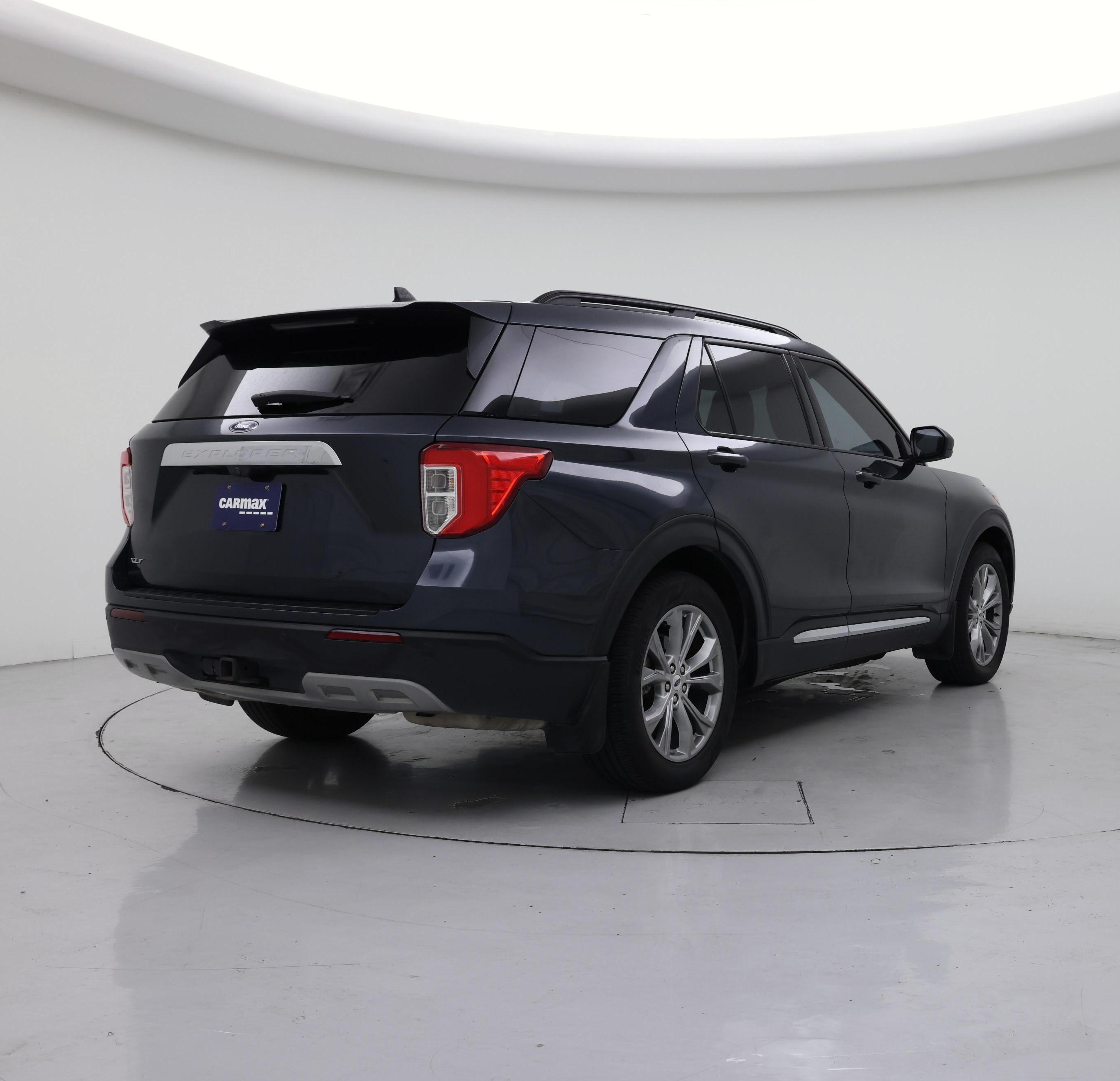 Thumbnail: 2022 Ford Explorer - 8