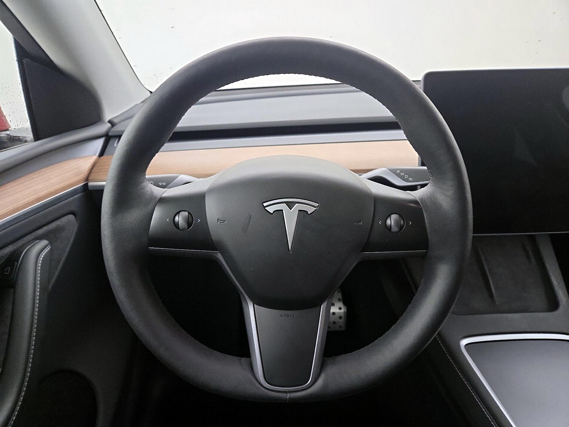 Thumbnail: 2023 Tesla Model Y - 10