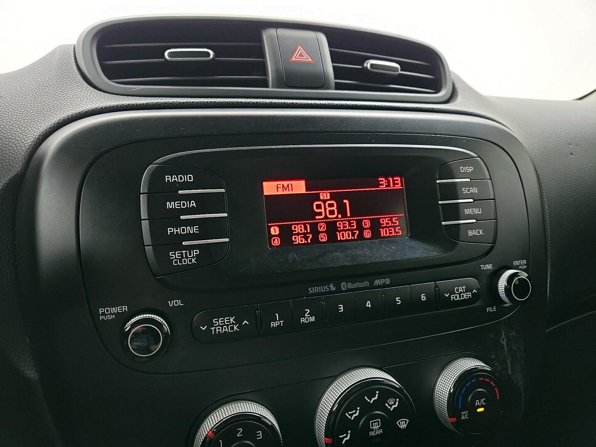 Thumbnail: 2015 Kia Soul - 12