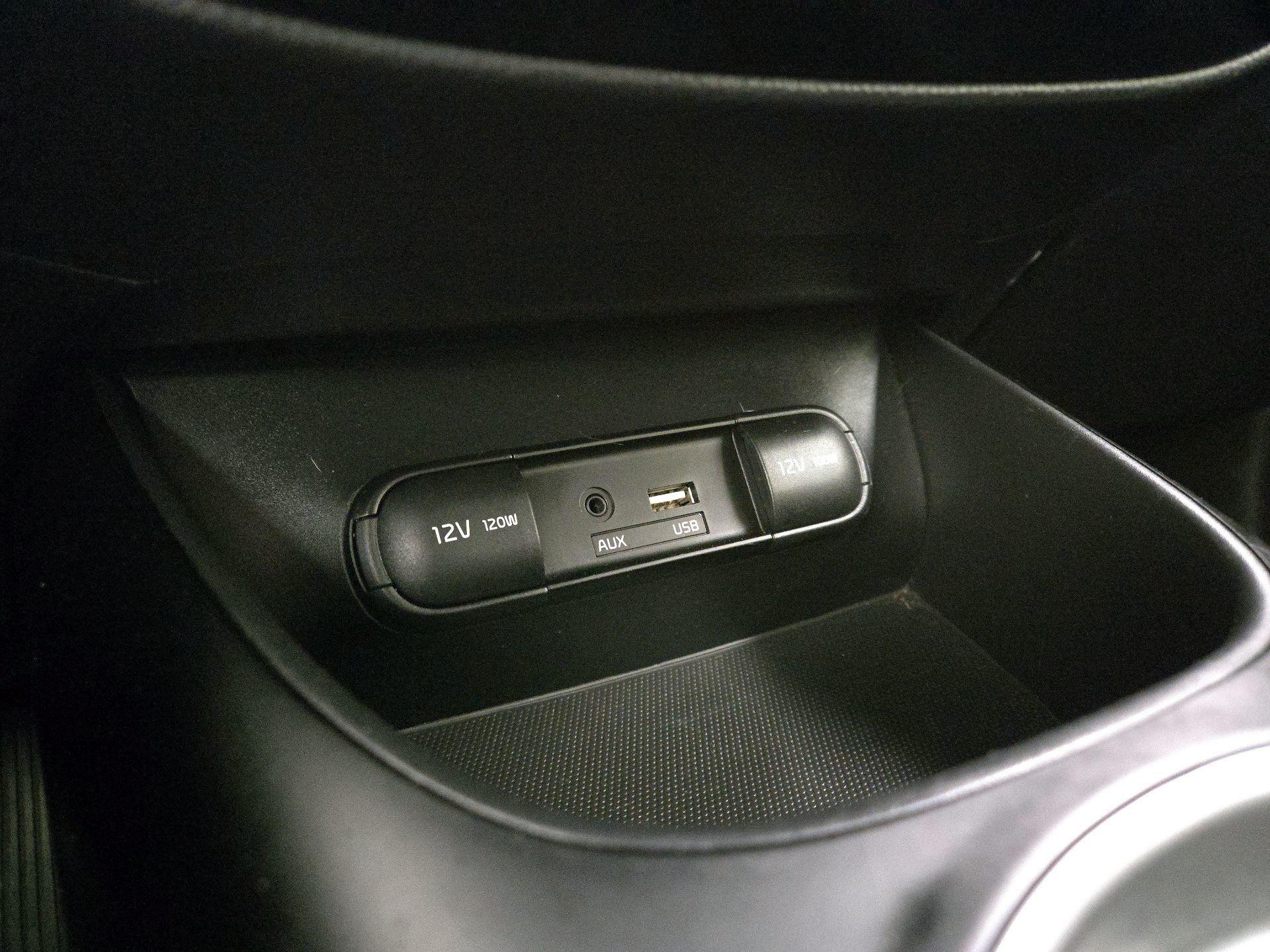 Thumbnail: 2015 Kia Soul - 15