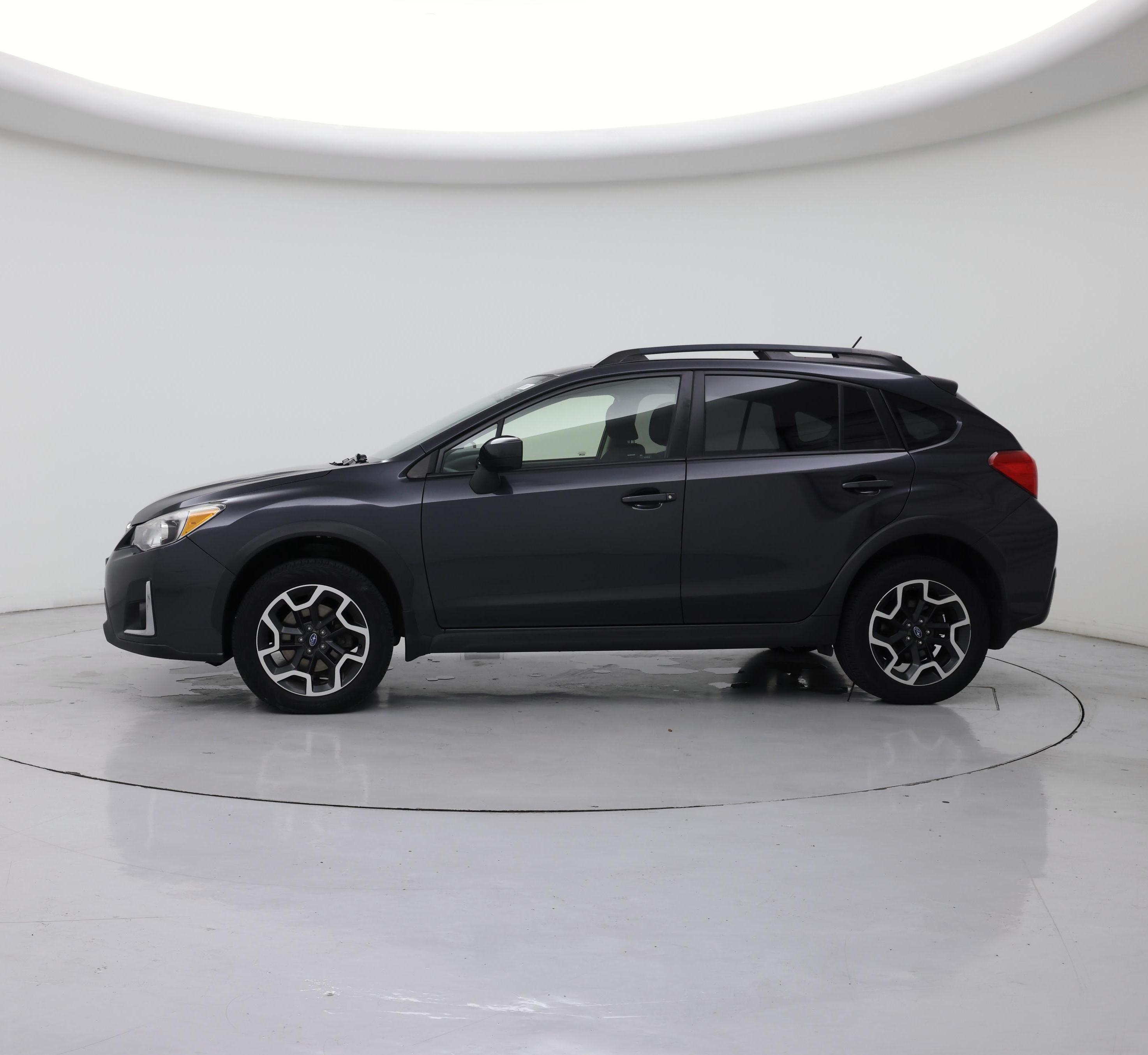 Thumbnail: 2017 Subaru Crosstrek - 3