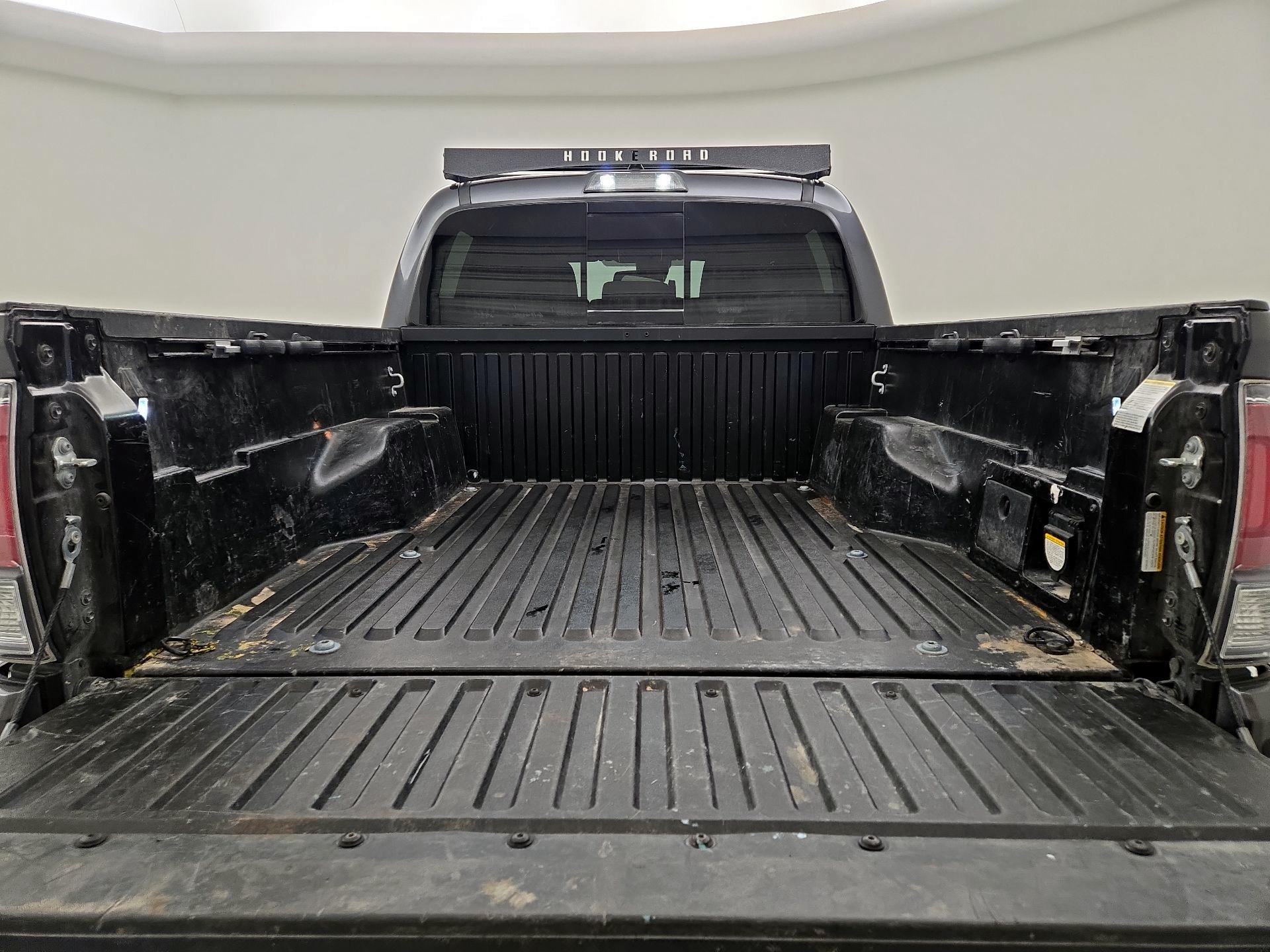 Thumbnail: 2021 Toyota Tacoma - 20