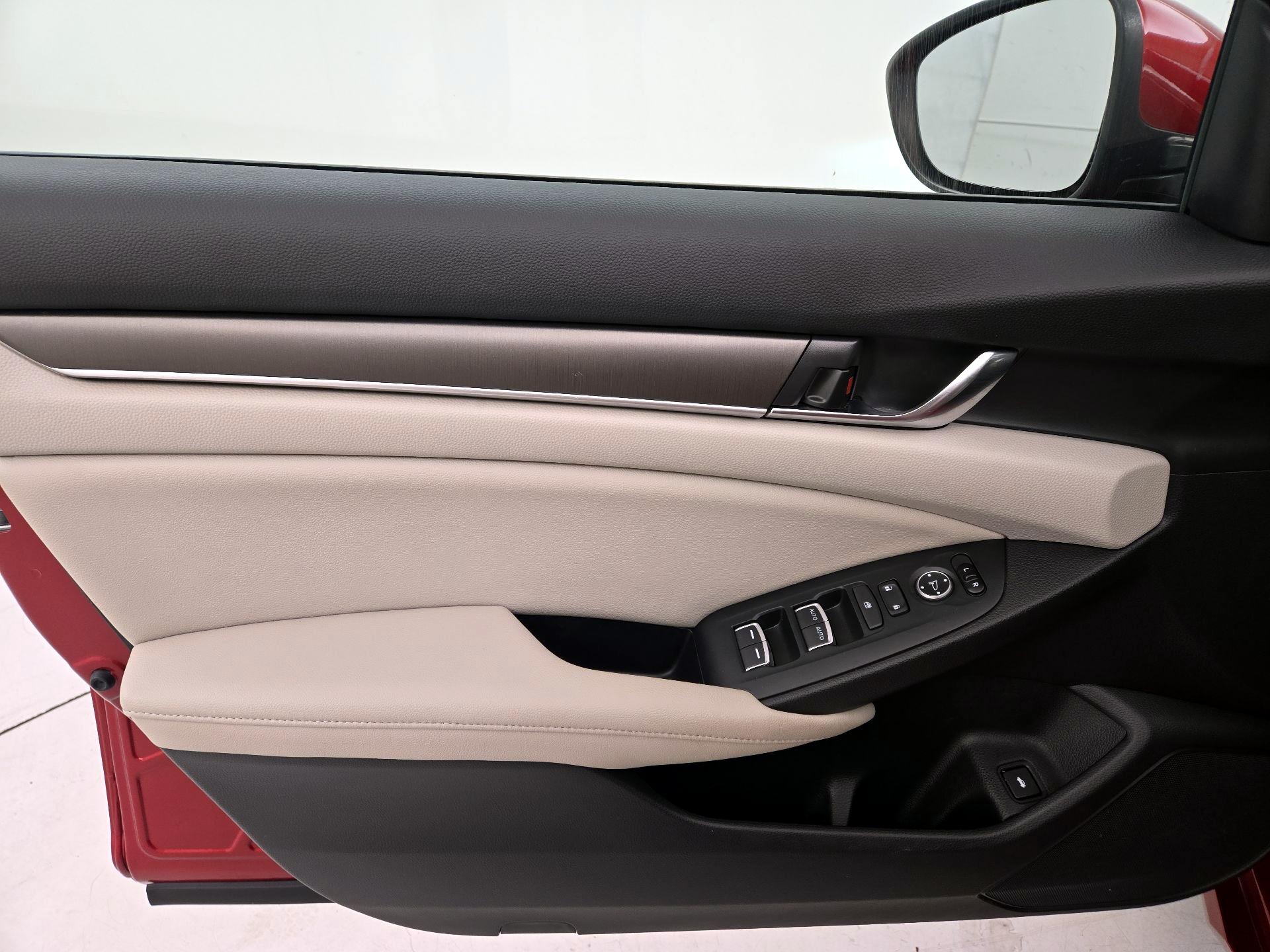 Thumbnail: 2020 Honda Accord - 12