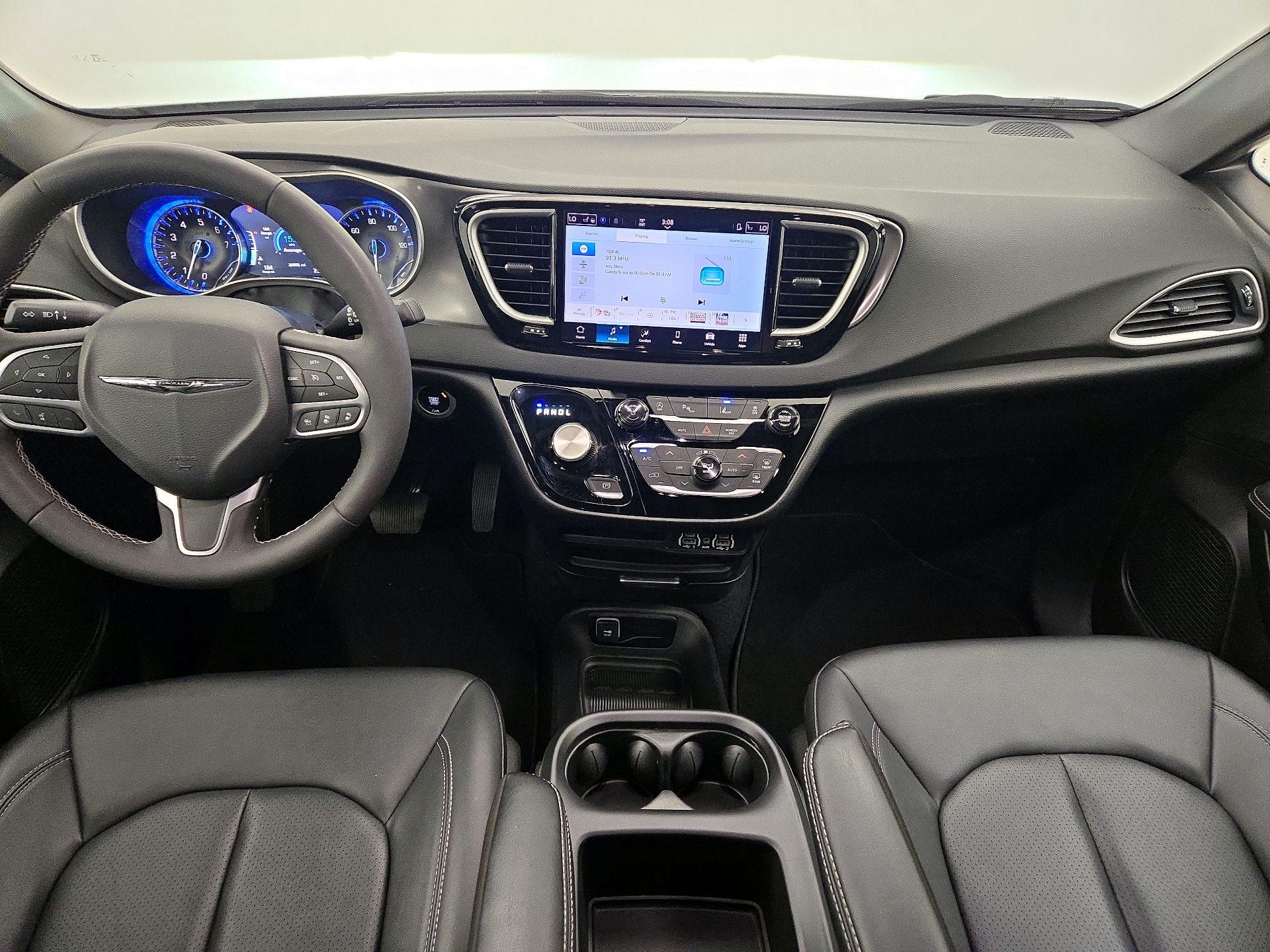 Thumbnail: 2025 Chrysler Pacifica - 9