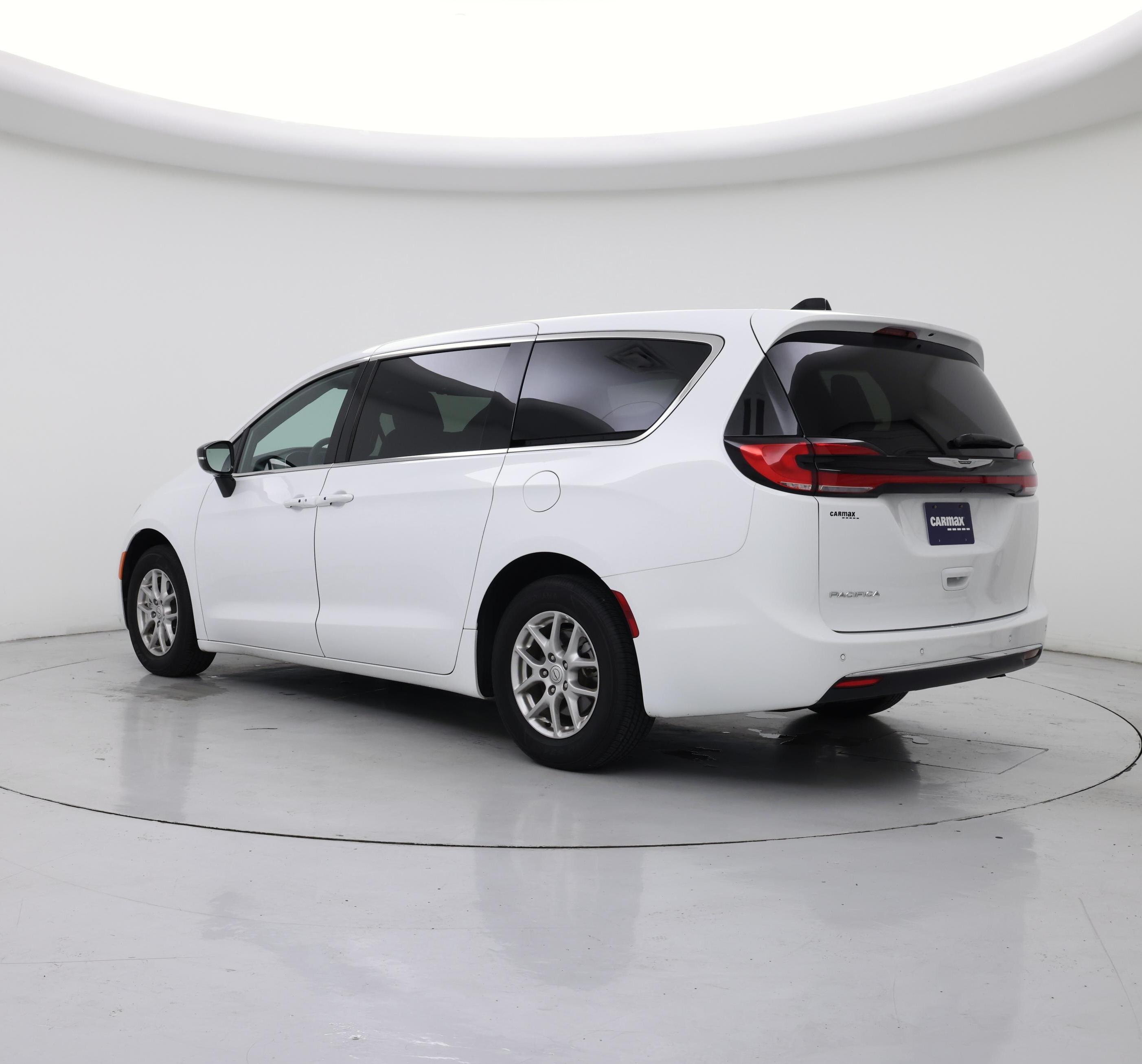 Thumbnail: 2025 Chrysler Pacifica - 2