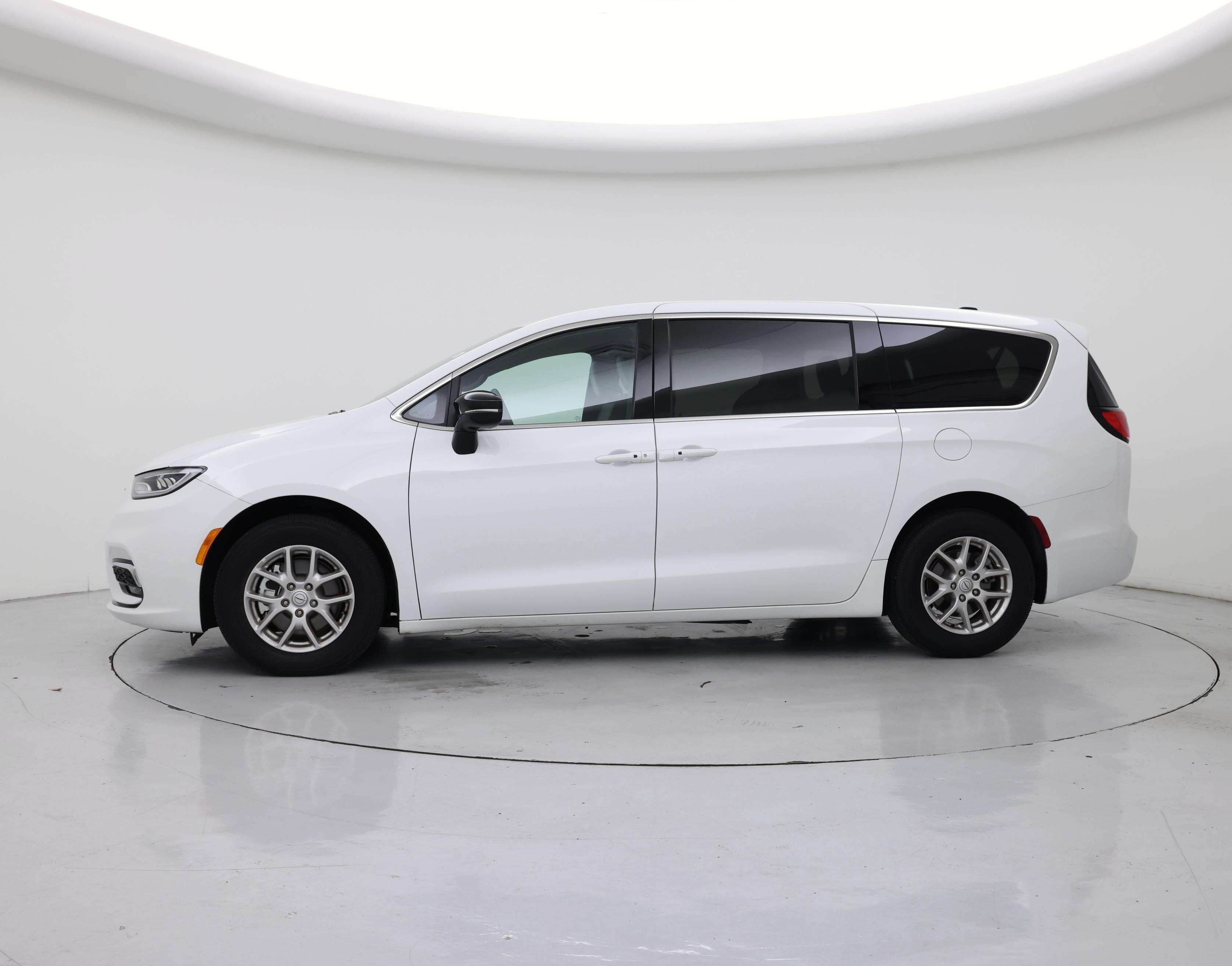 Thumbnail: 2025 Chrysler Pacifica - 3