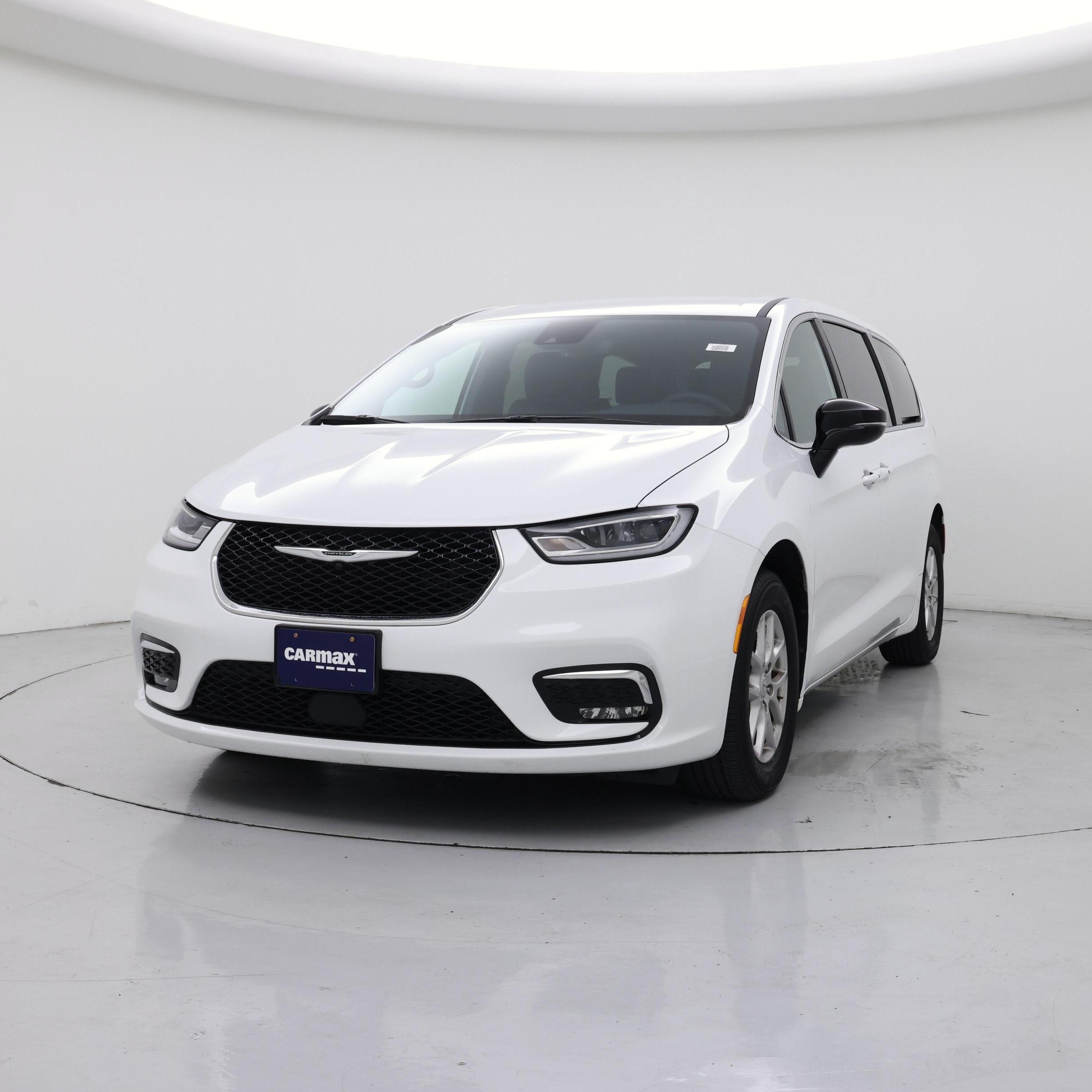 Thumbnail: 2025 Chrysler Pacifica - 4