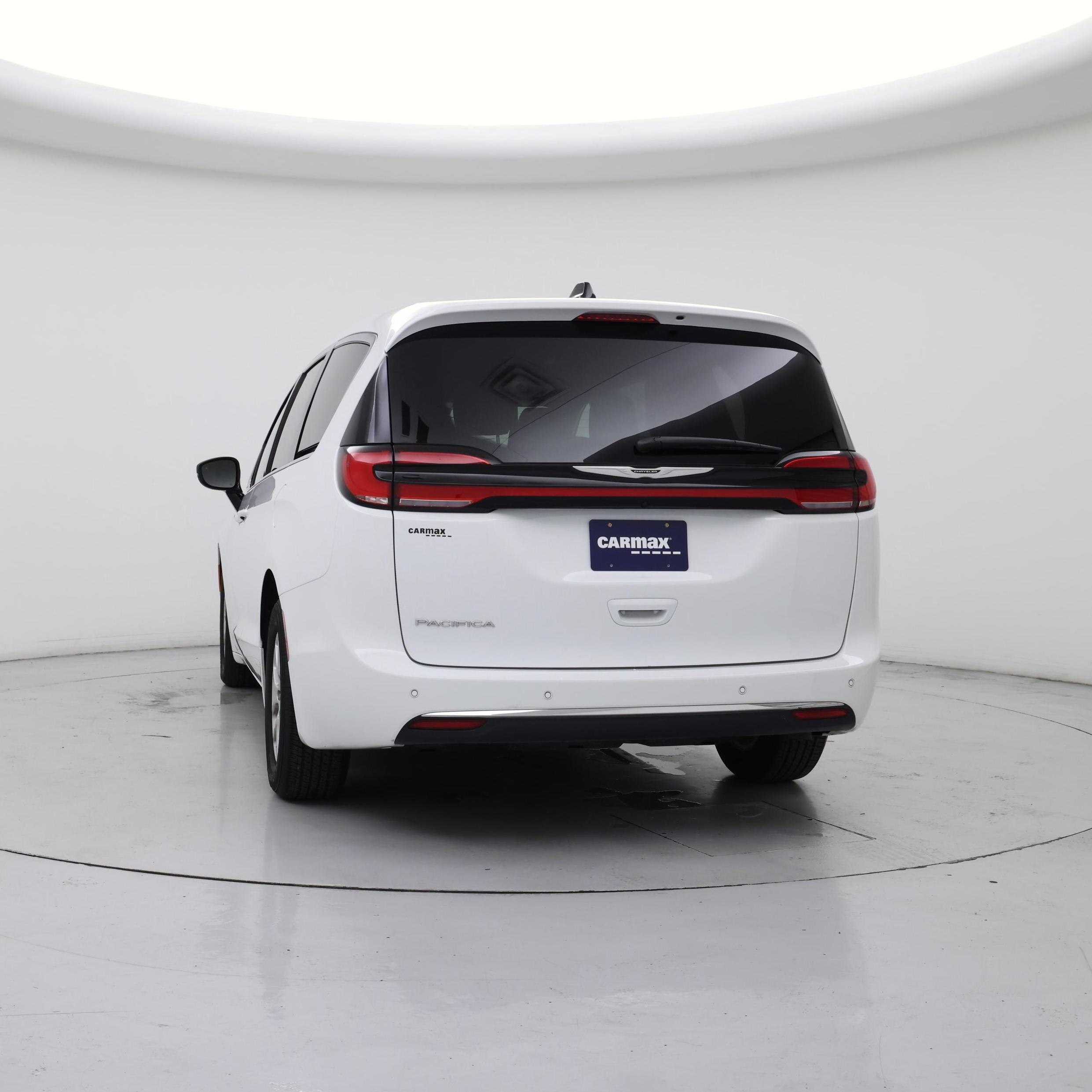 Thumbnail: 2025 Chrysler Pacifica - 6