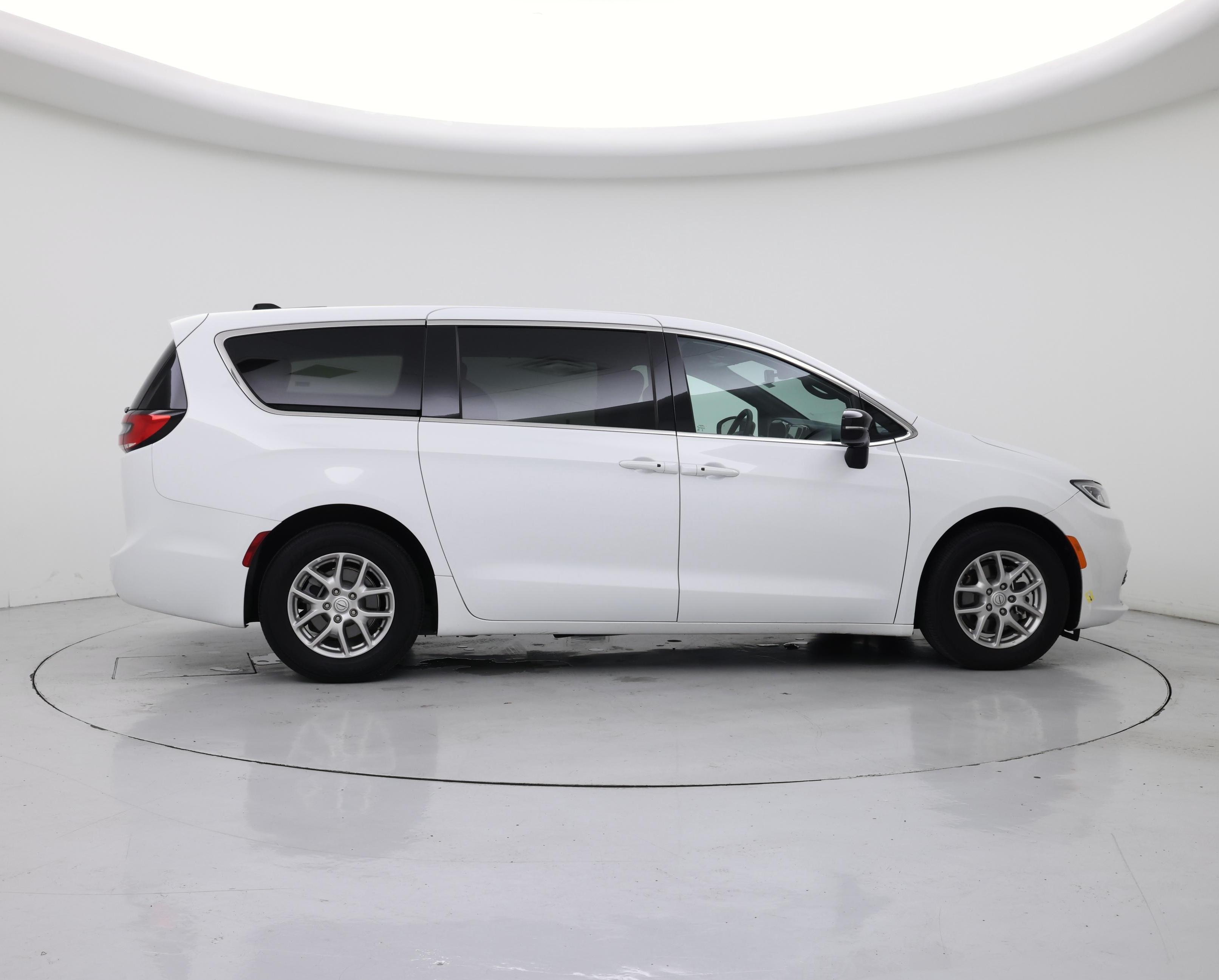 Thumbnail: 2025 Chrysler Pacifica - 7