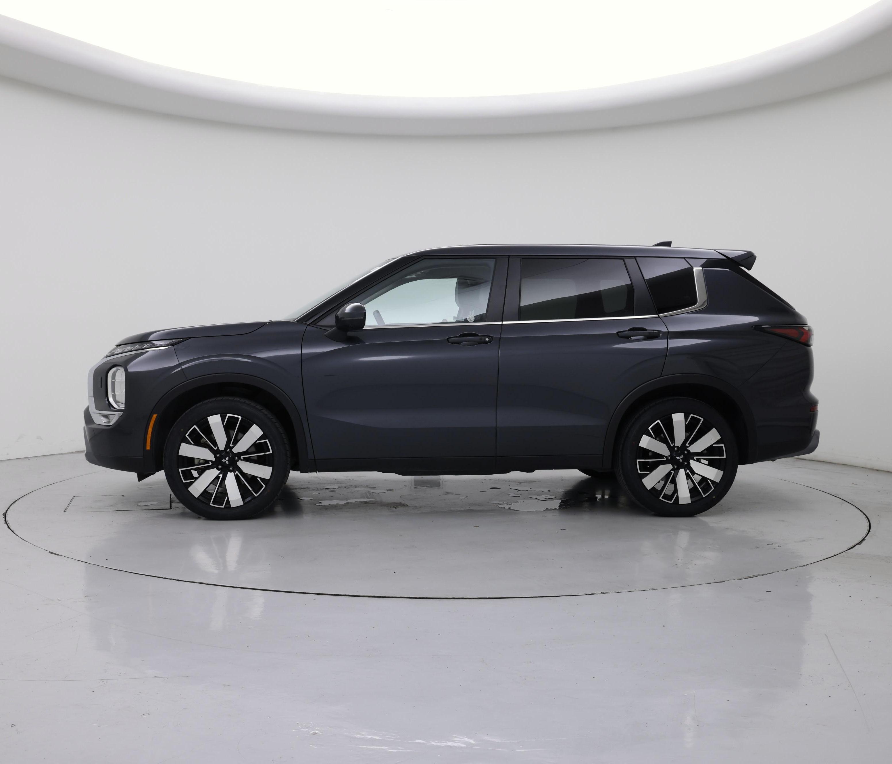 Thumbnail: 2025 Mitsubishi Outlander - 3
