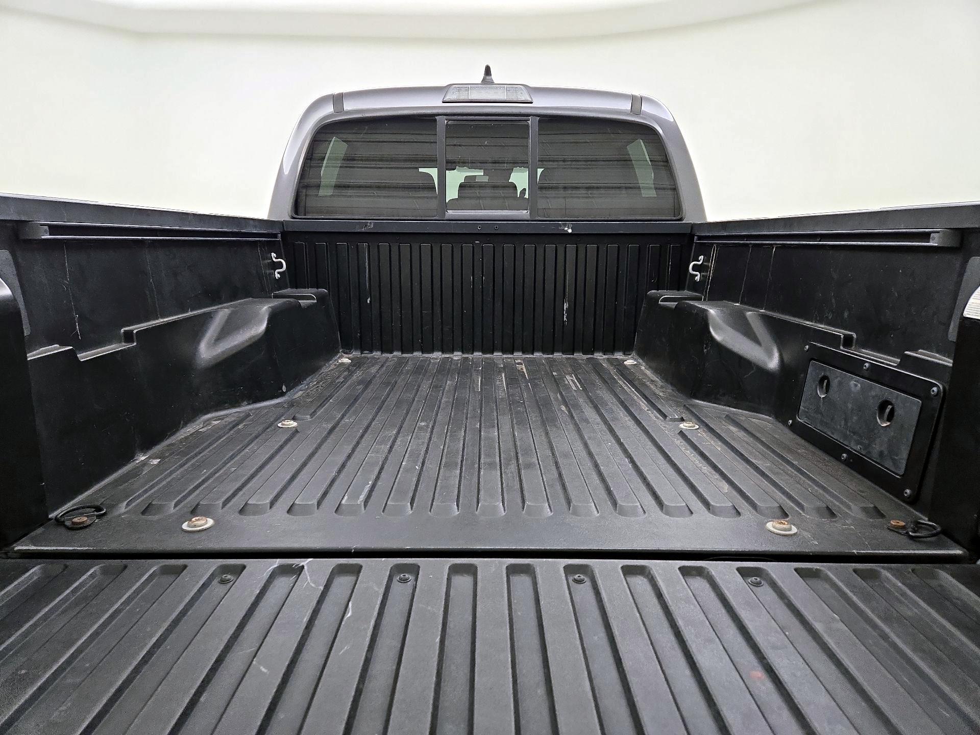 Thumbnail: 2022 Toyota Tacoma - 20