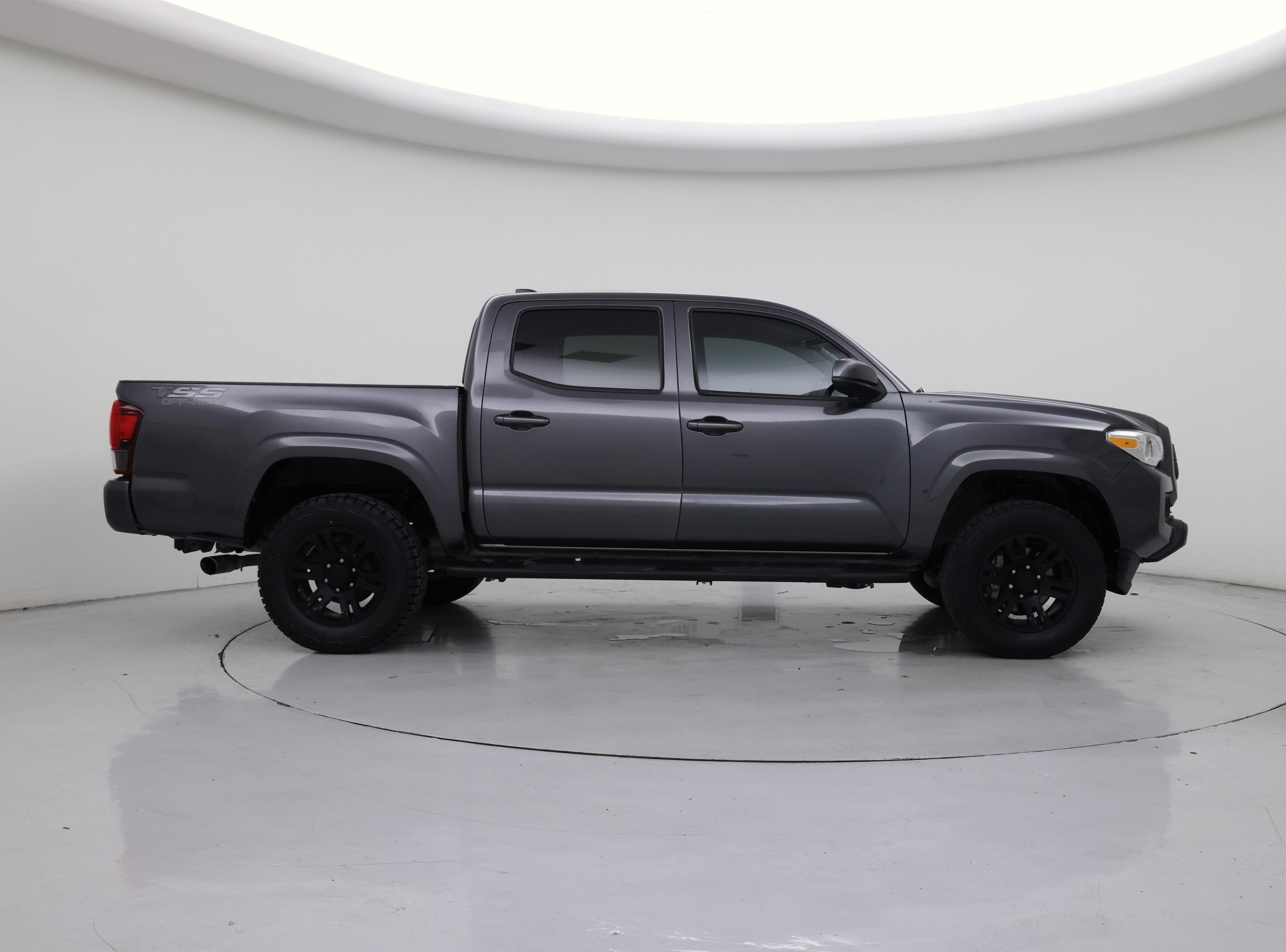 Thumbnail: 2022 Toyota Tacoma - 7
