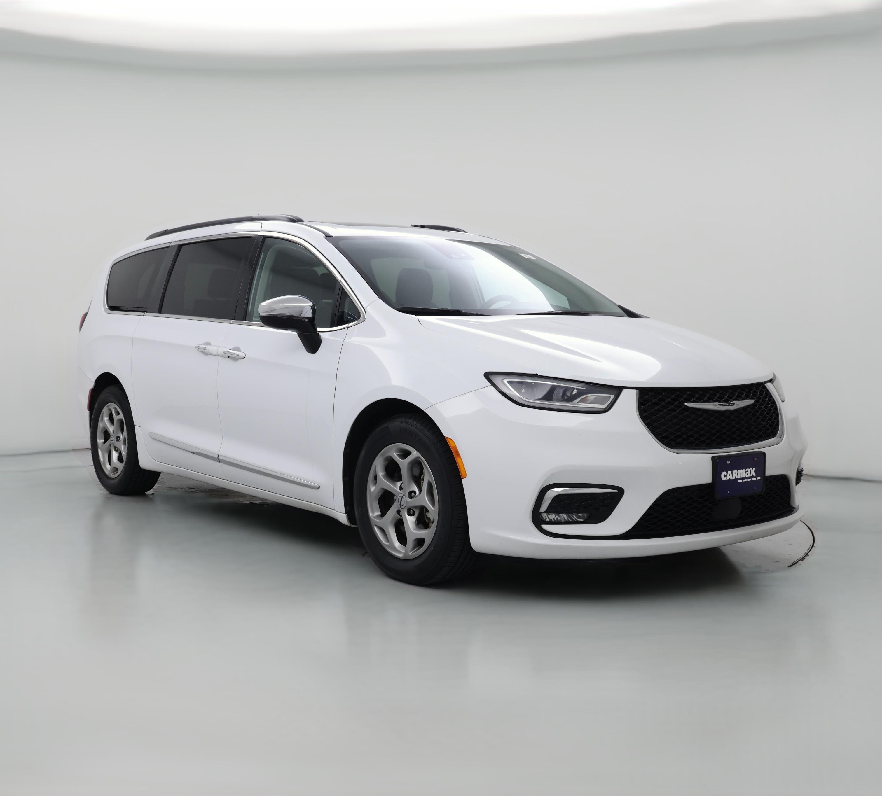 Thumbnail: 2023 Chrysler Pacifica - 1
