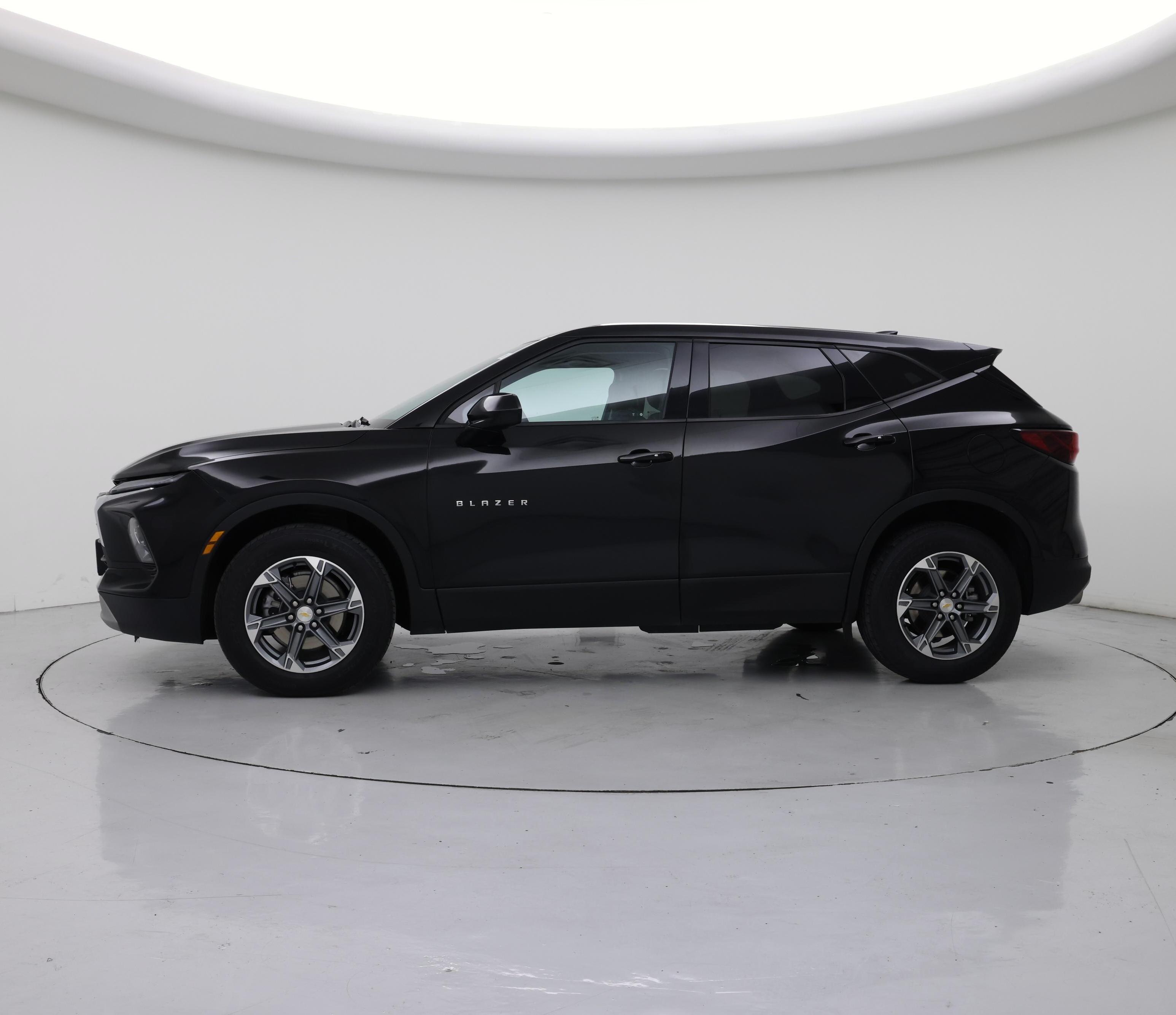 Thumbnail: 2025 Chevrolet Blazer - 3