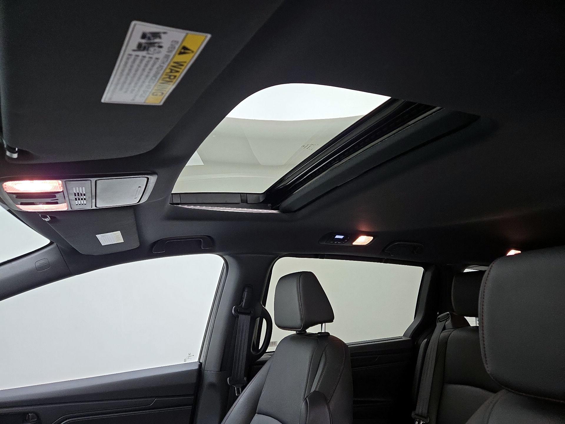 Thumbnail: 2025 Honda Odyssey - 19