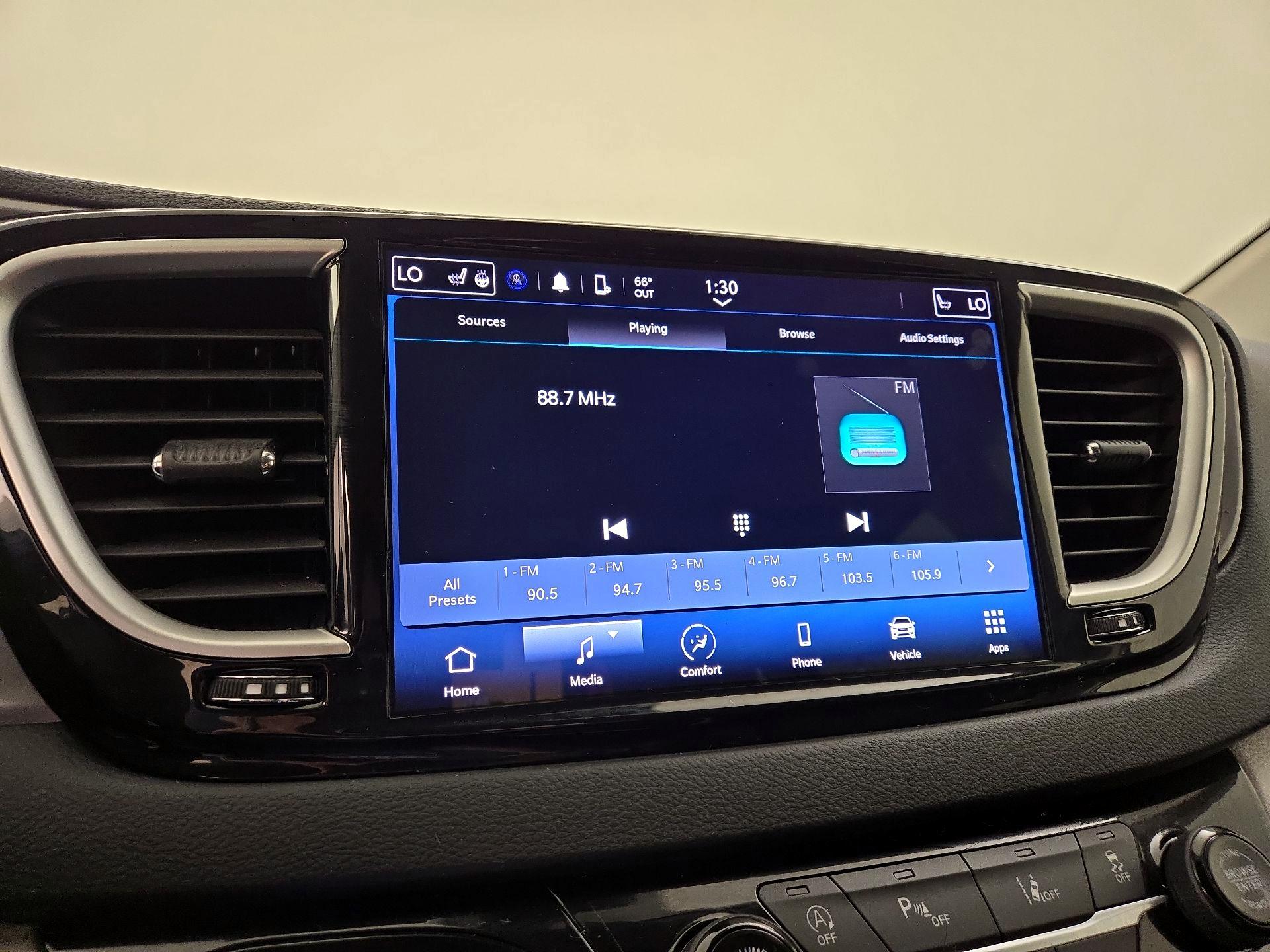 Thumbnail: 2024 Chrysler Pacifica - 15