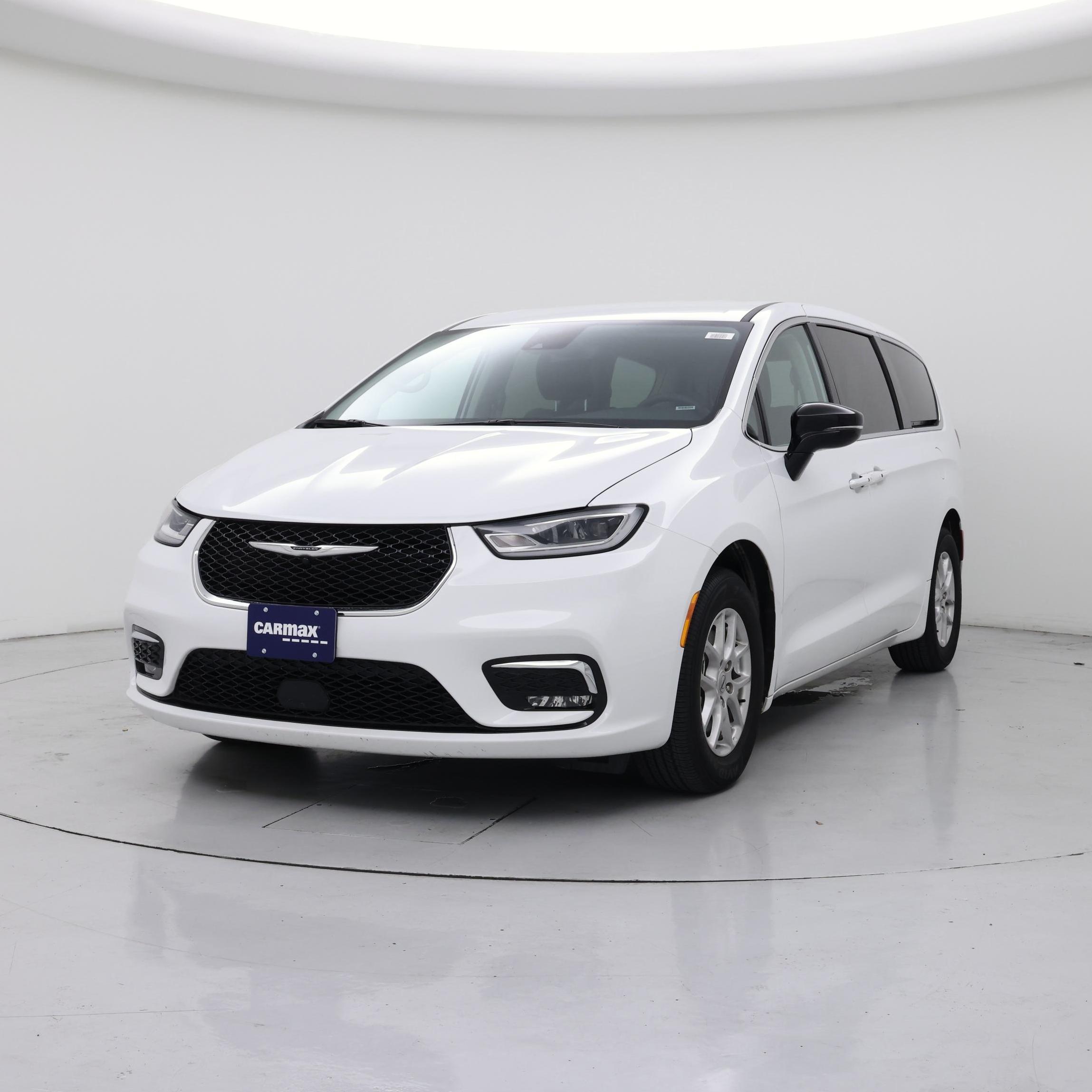 Thumbnail: 2024 Chrysler Pacifica - 4