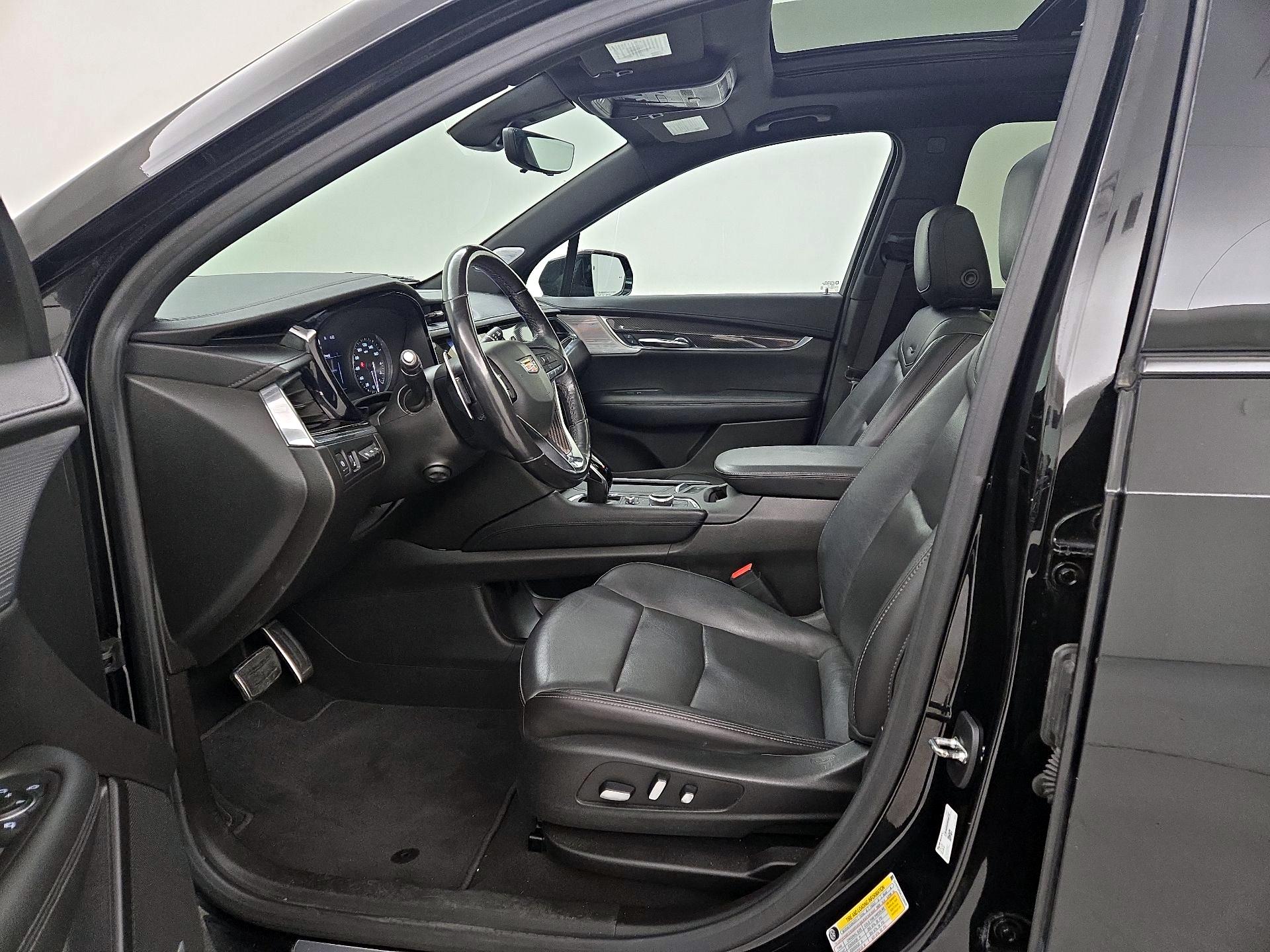 Thumbnail: 2020 Cadillac XT6 - 11