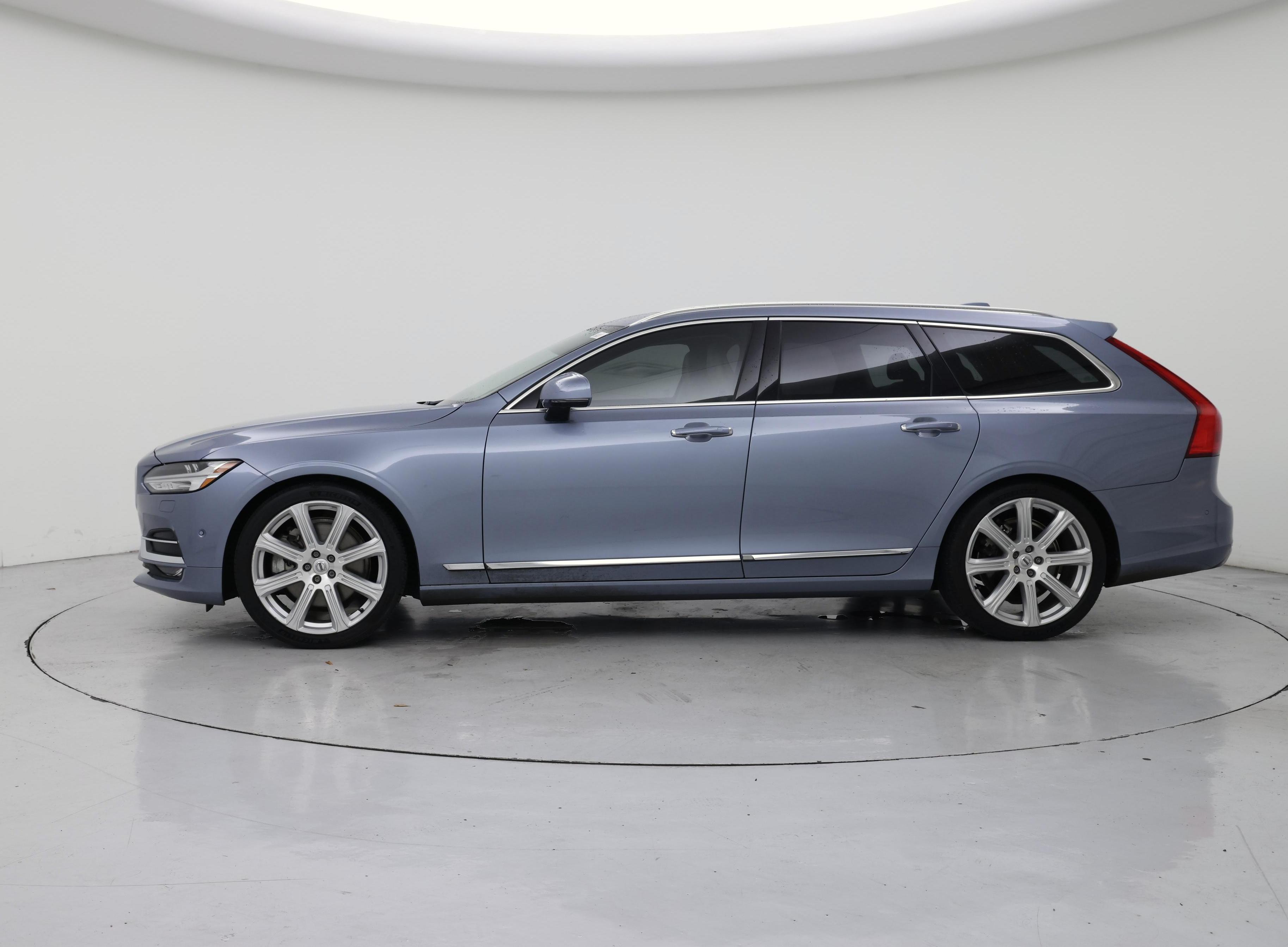 Thumbnail: 2018 Volvo V90 - 3