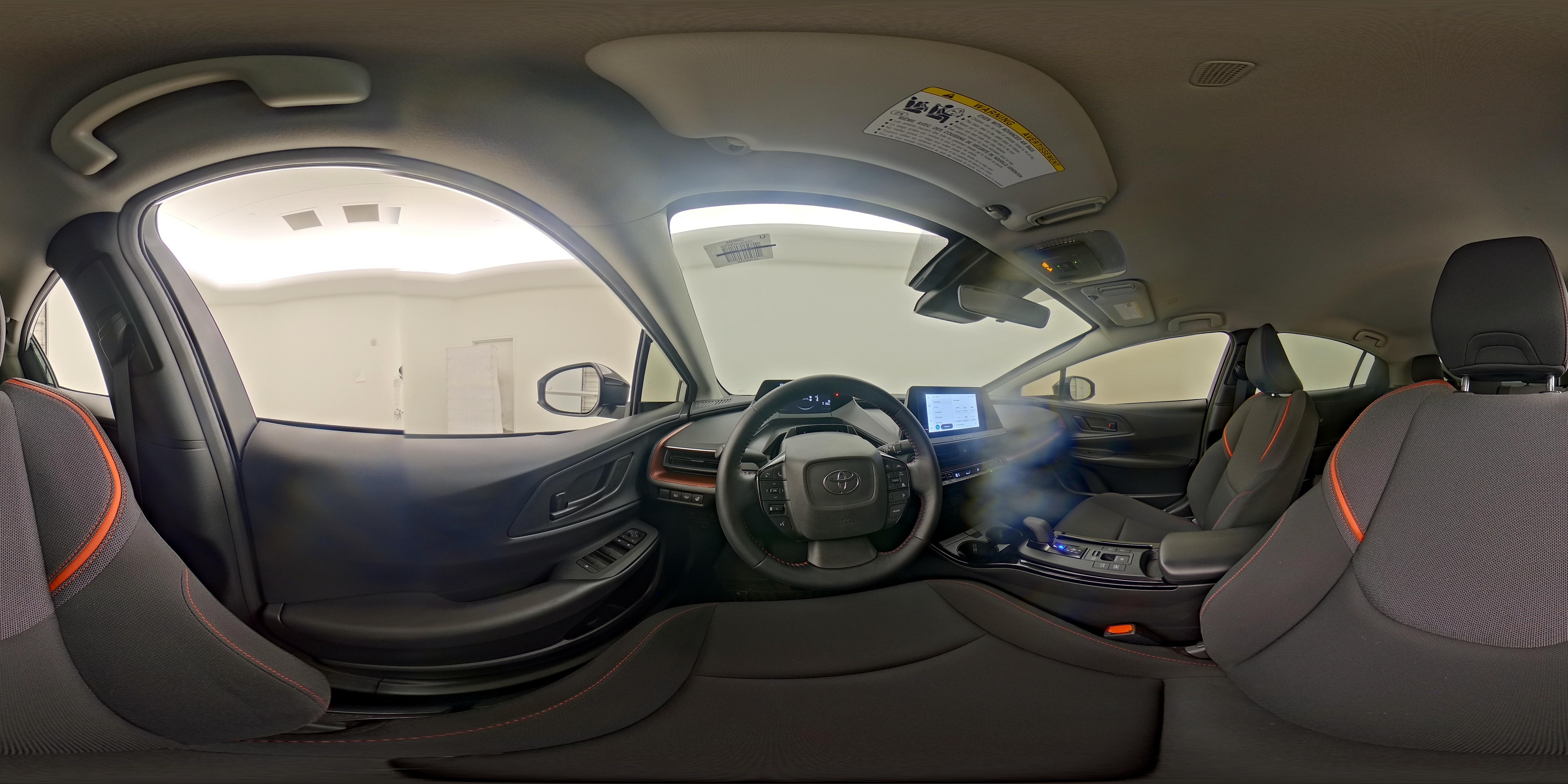 2025 Toyota Prius SE - Photo 28