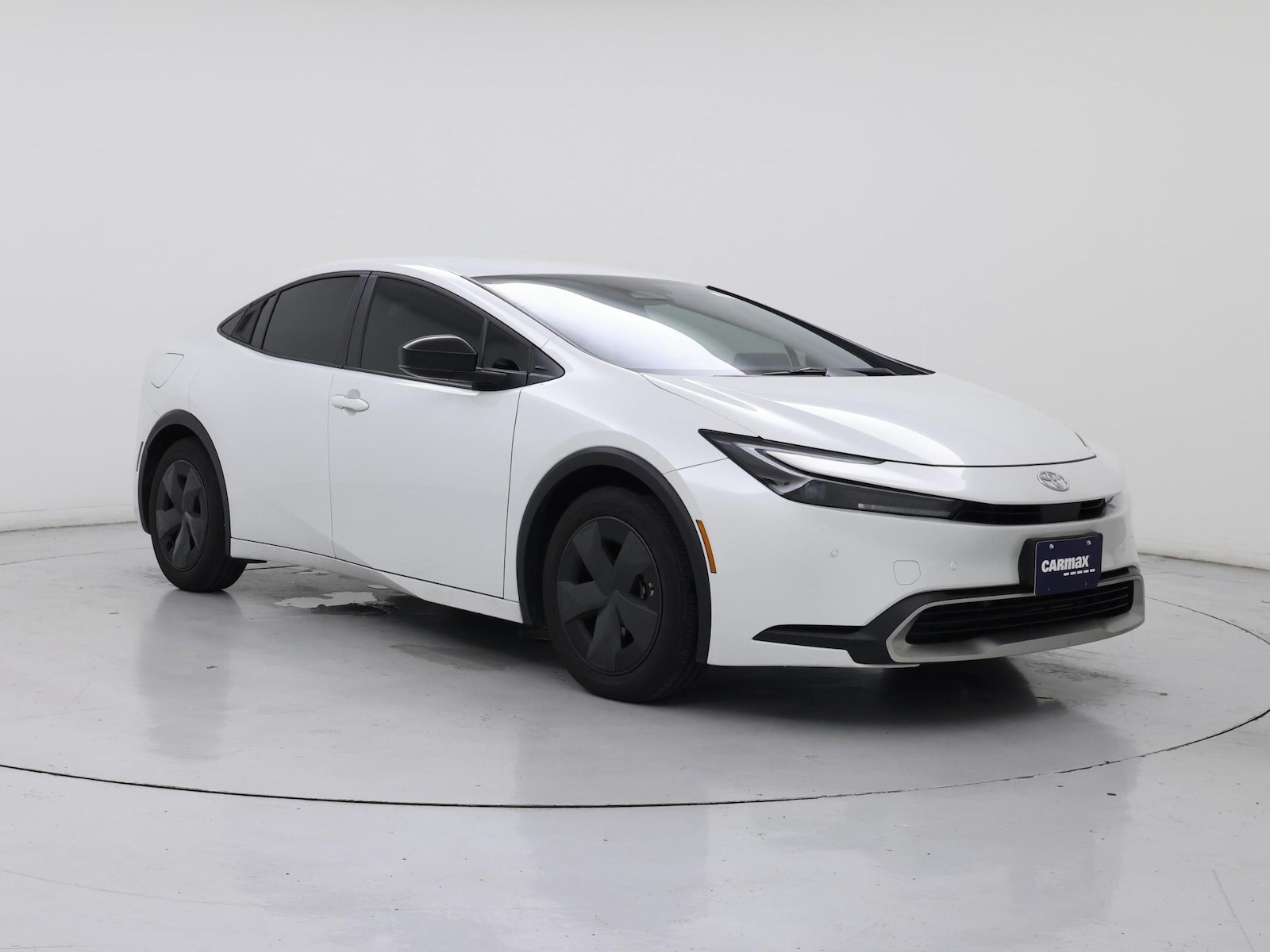2025 Toyota Prius SE - Photo 2