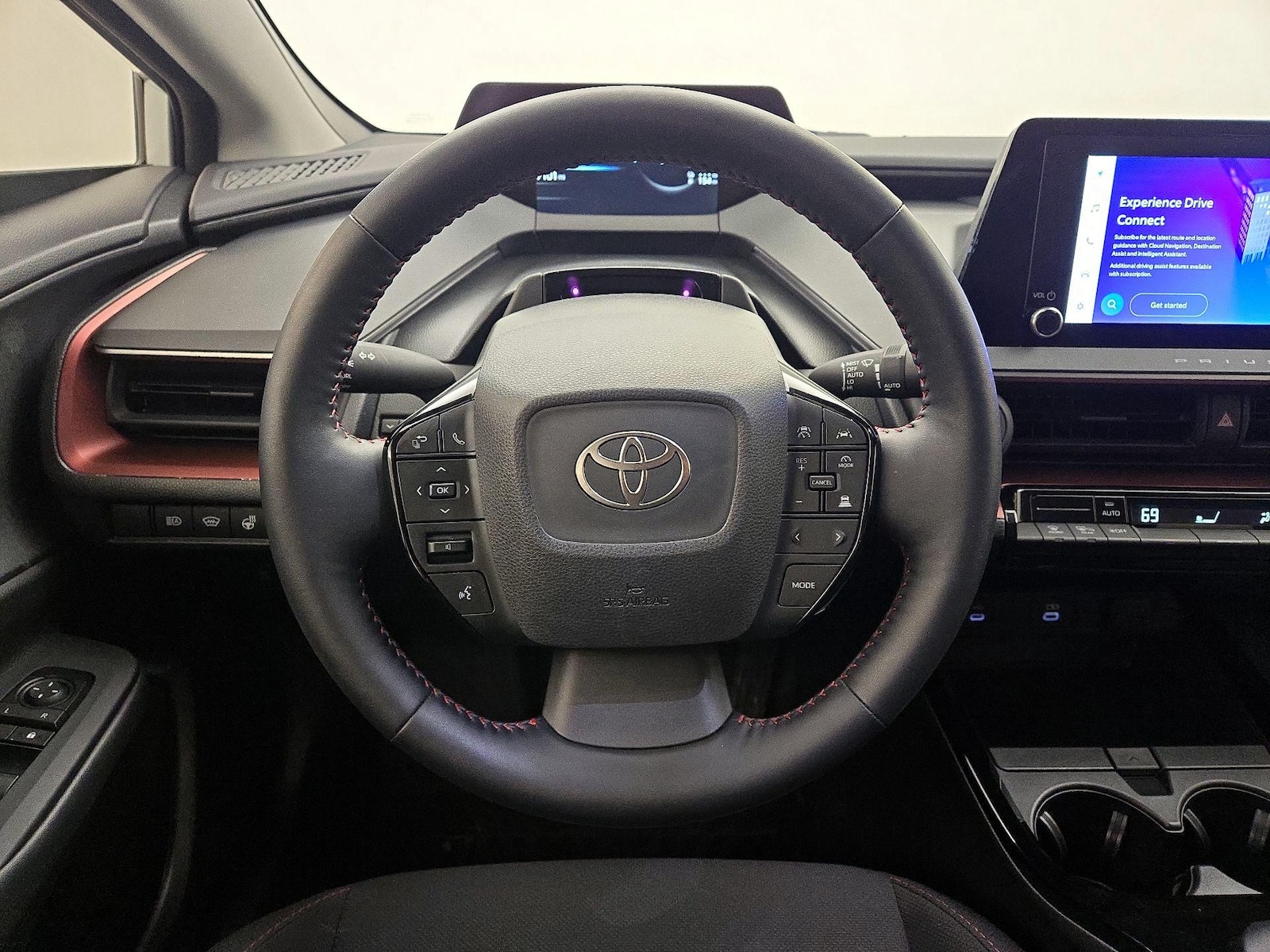 2025 Toyota Prius SE - Photo 11