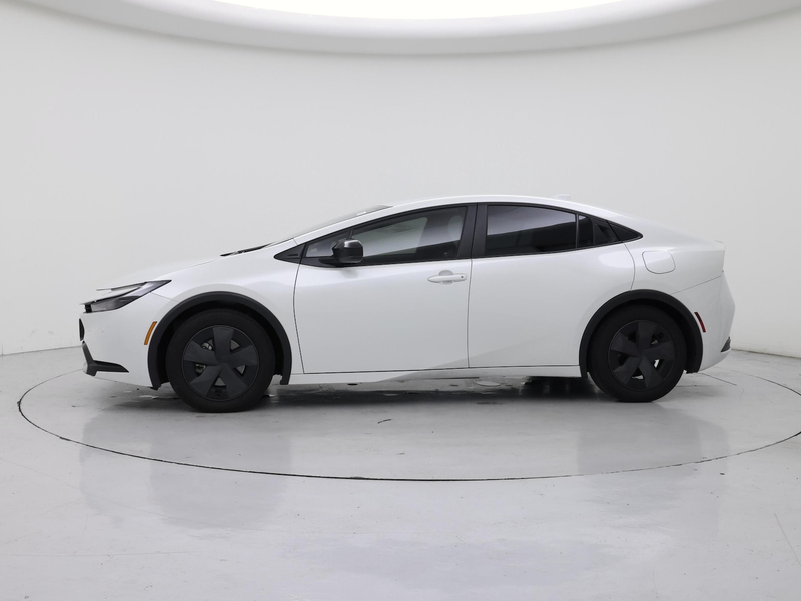 2025 Toyota Prius SE - Photo 4