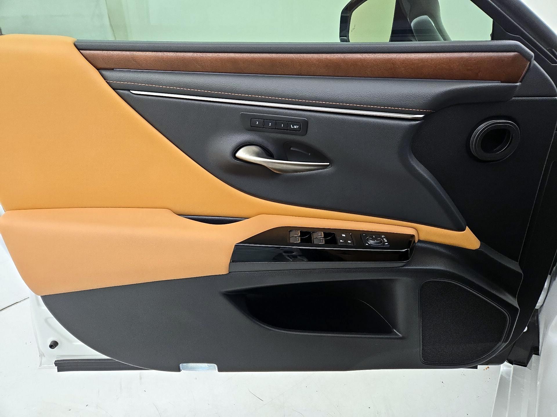Thumbnail: 2023 Lexus ES - 12