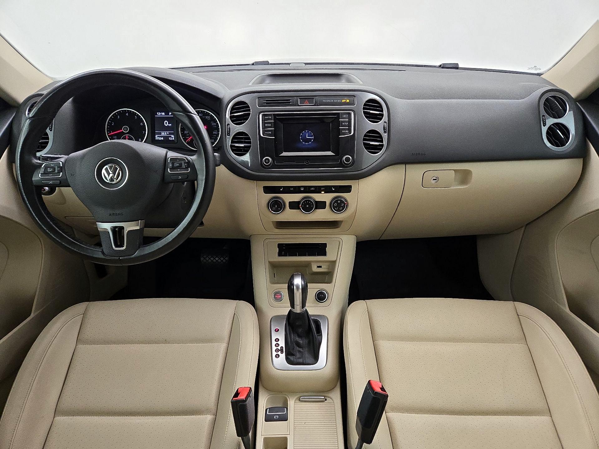 Thumbnail: 2016 Volkswagen Tiguan - 9
