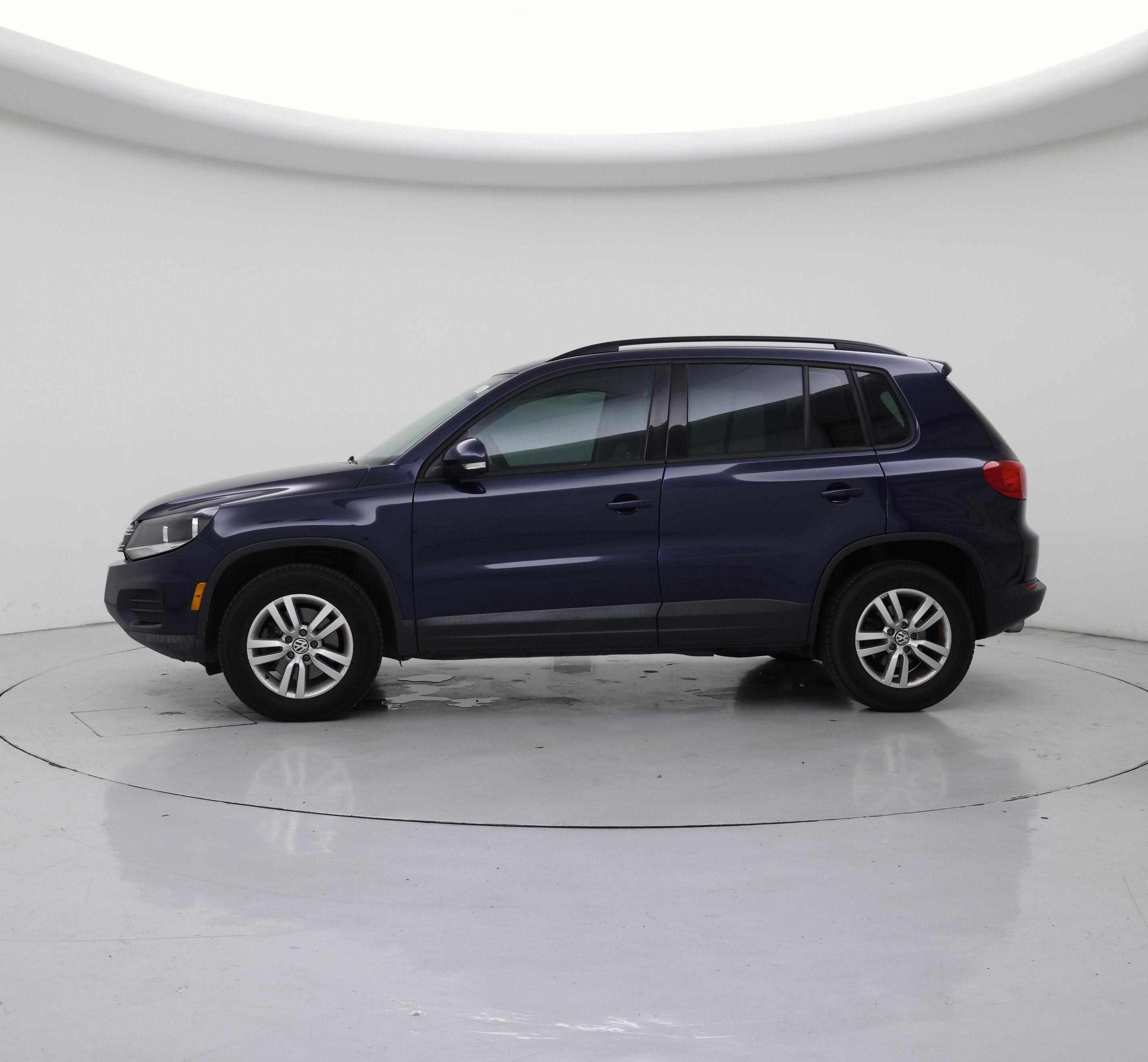 Thumbnail: 2016 Volkswagen Tiguan - 3