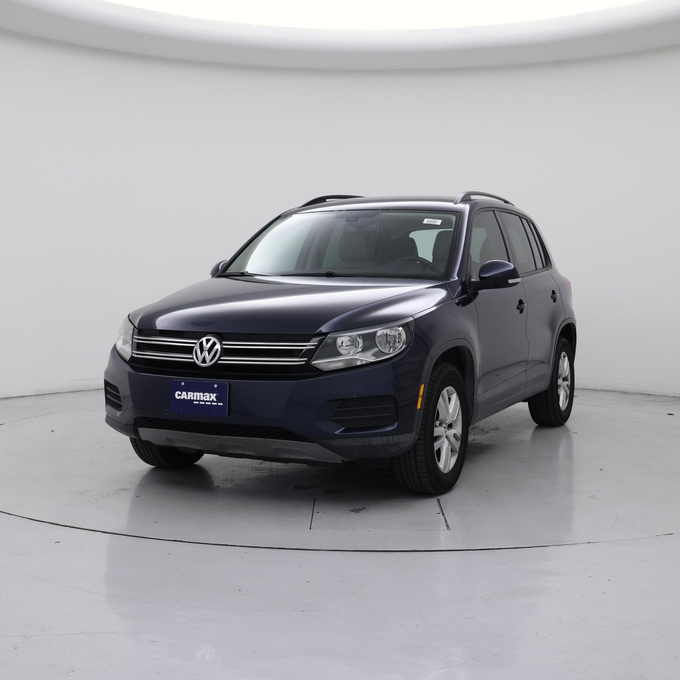 Thumbnail: 2016 Volkswagen Tiguan - 4