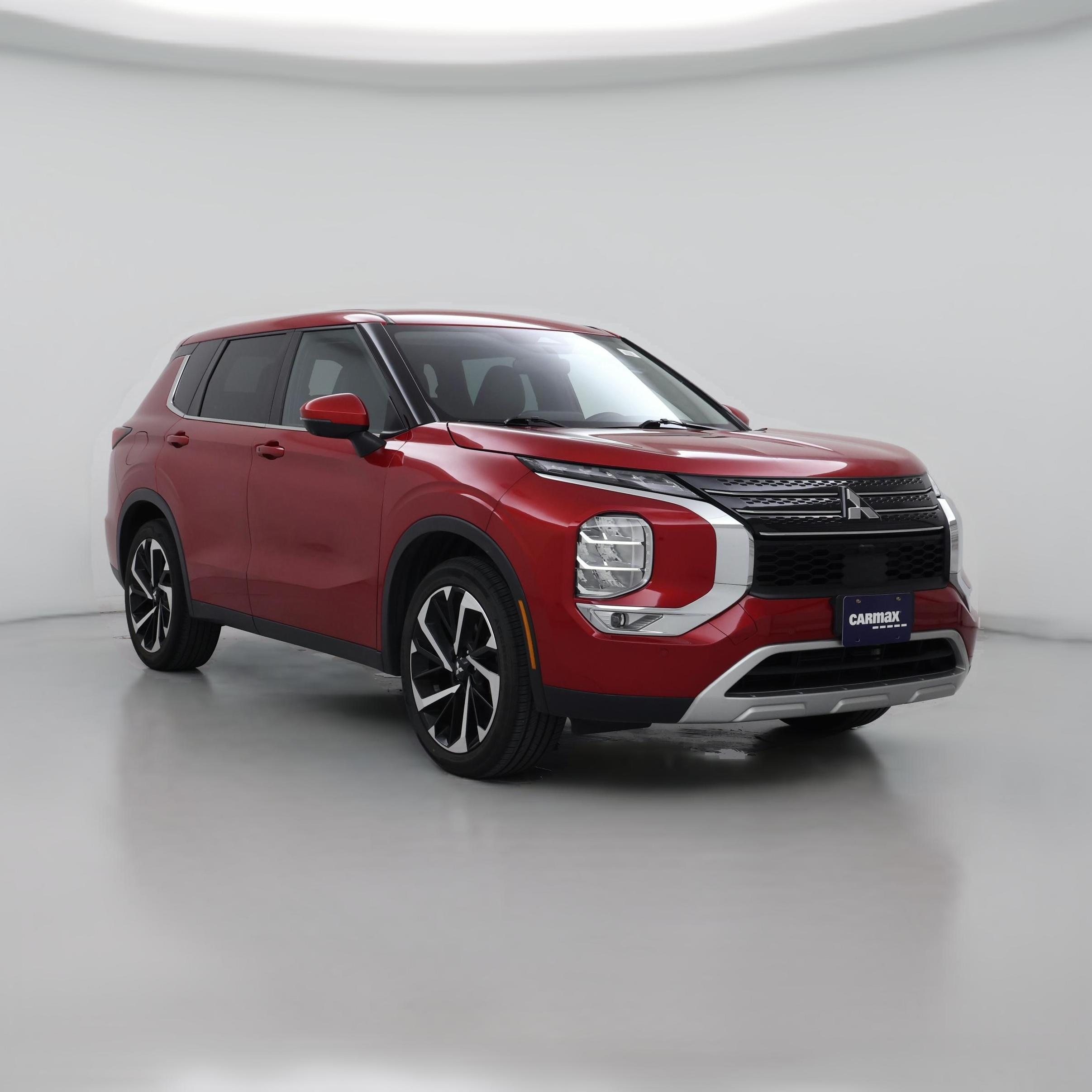 Thumbnail: 2023 Mitsubishi Outlander - 1