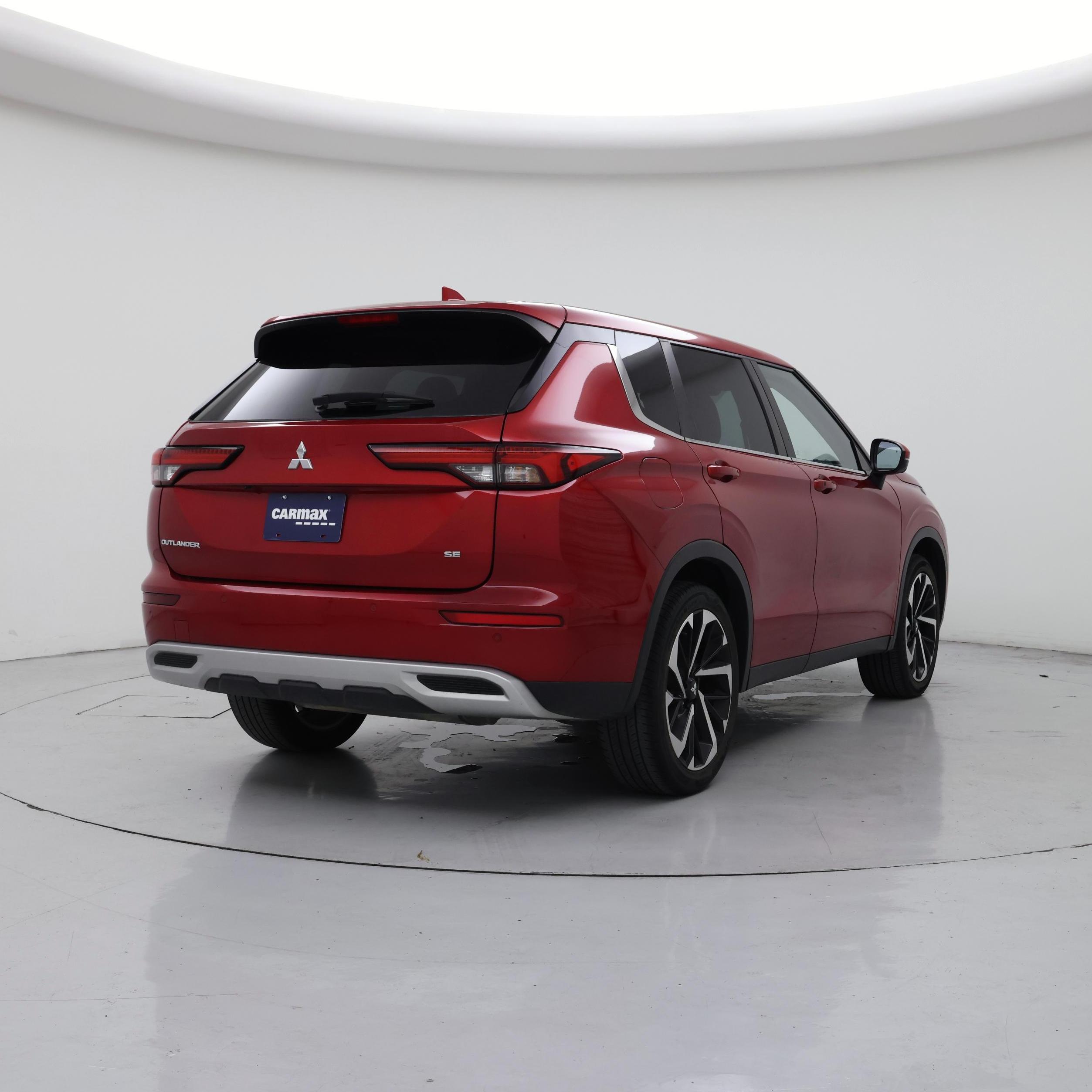 Thumbnail: 2023 Mitsubishi Outlander - 8