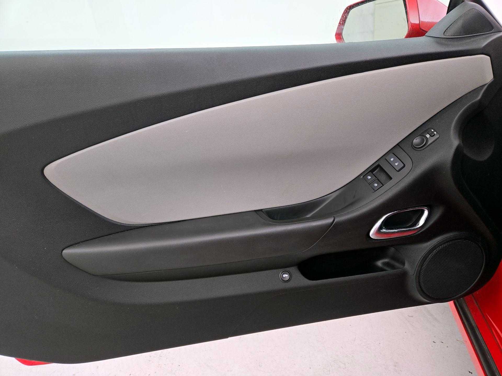 Thumbnail: 2015 Chevrolet Camaro - 12