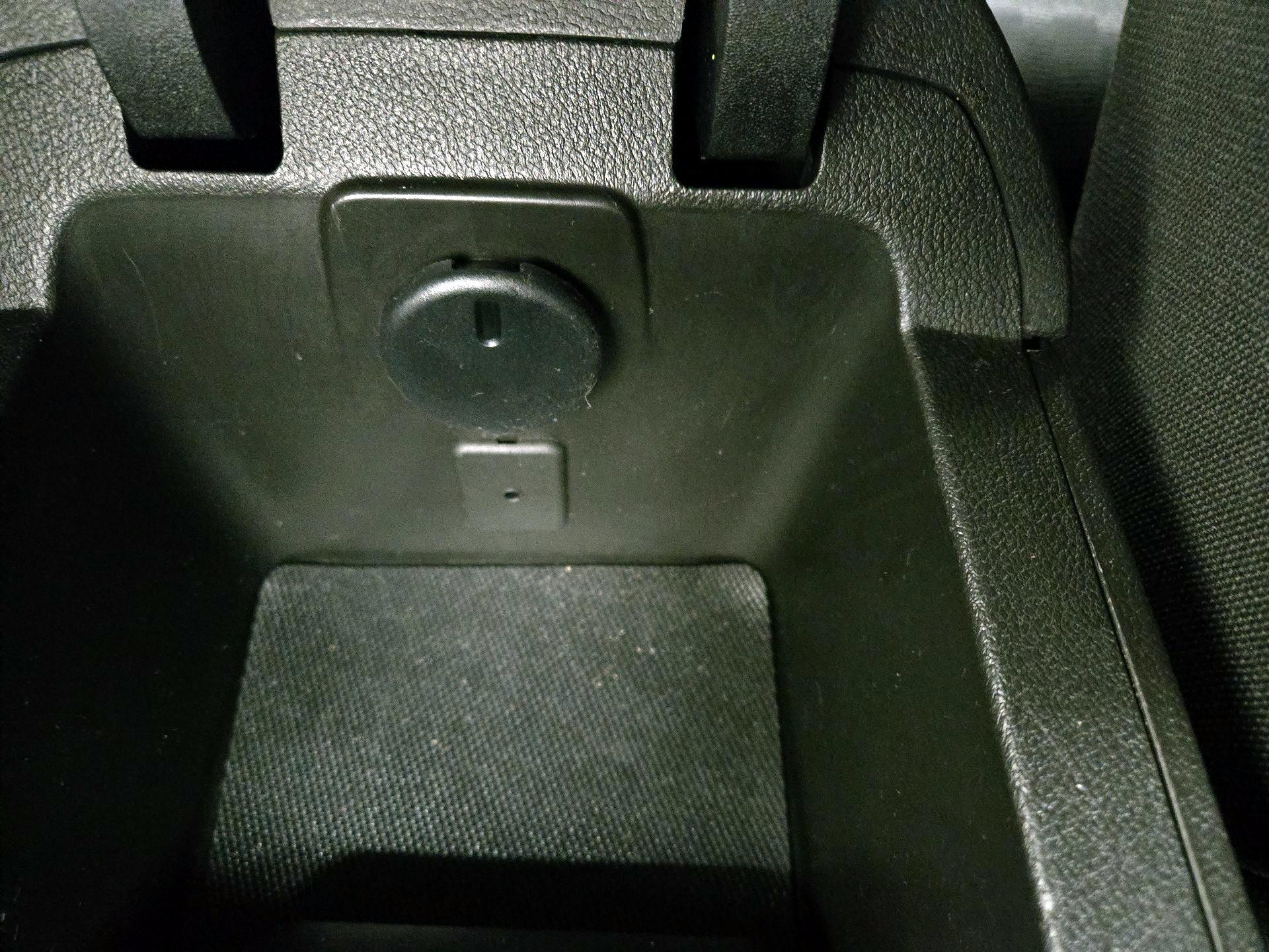 Thumbnail: 2015 Chevrolet Camaro - 17
