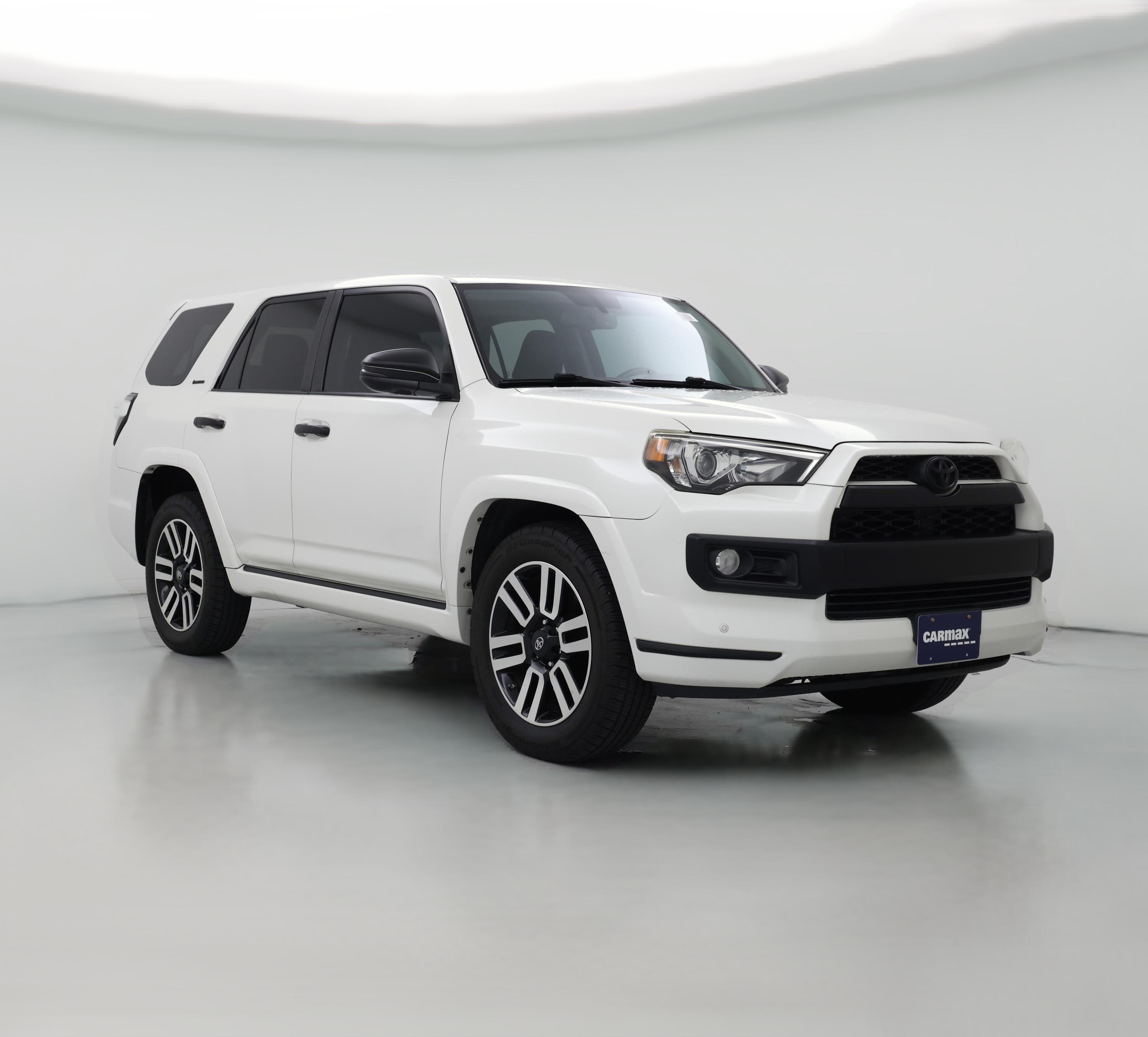Thumbnail: 2015 Toyota 4Runner - 1
