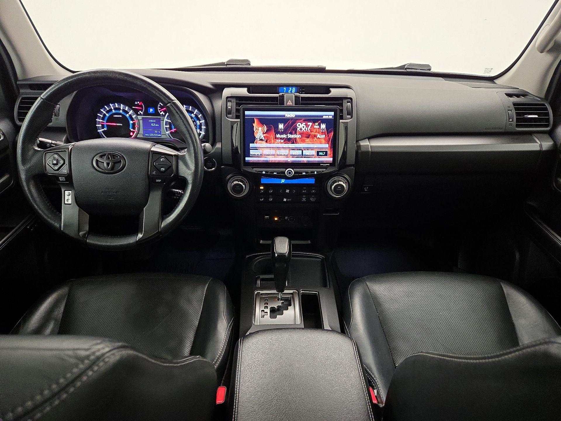 Thumbnail: 2015 Toyota 4Runner - 9
